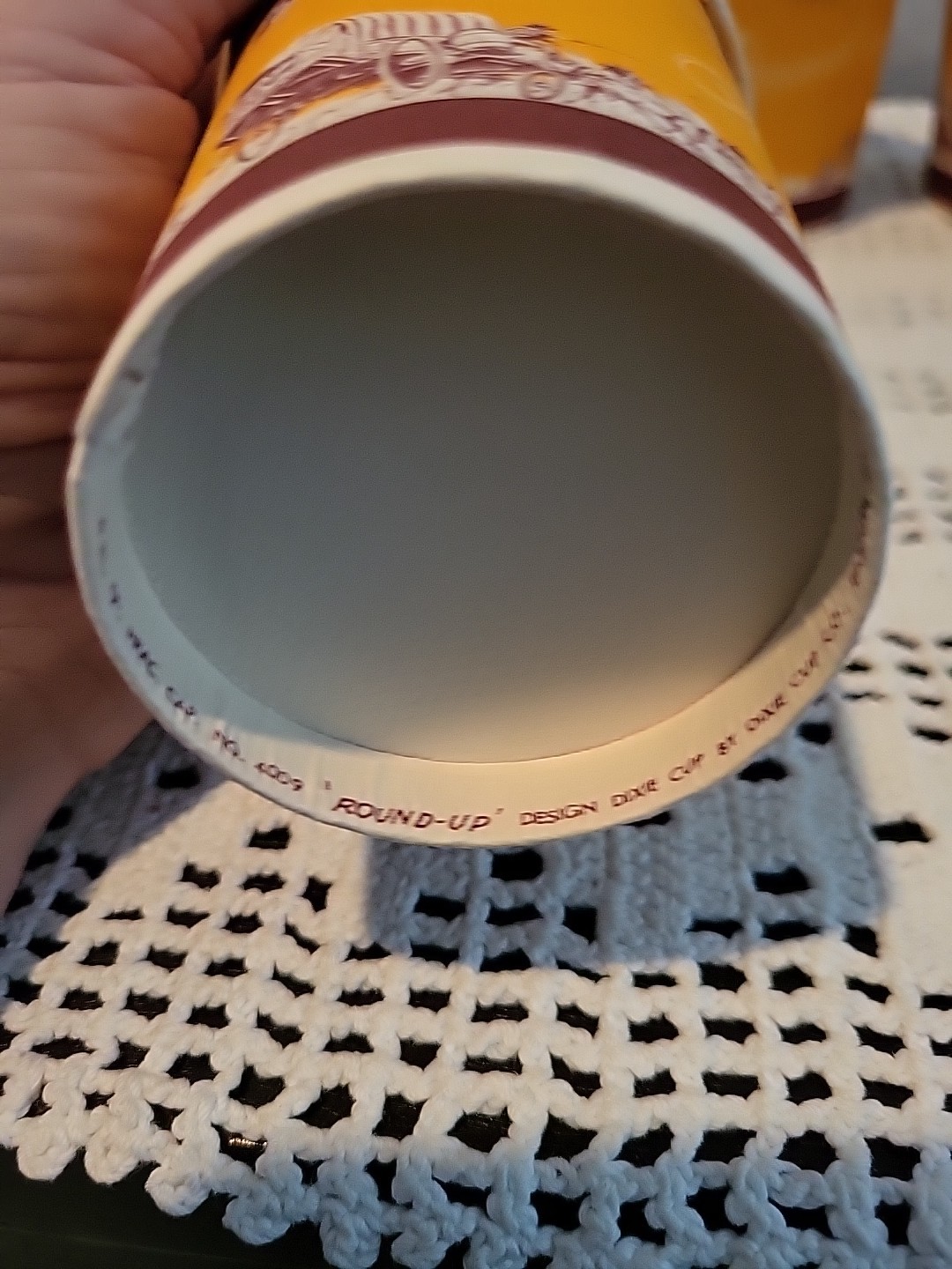 1950s Vintage 9oz Disposable Dixie Cups “Round-Up Design” - 4 Cups Handles