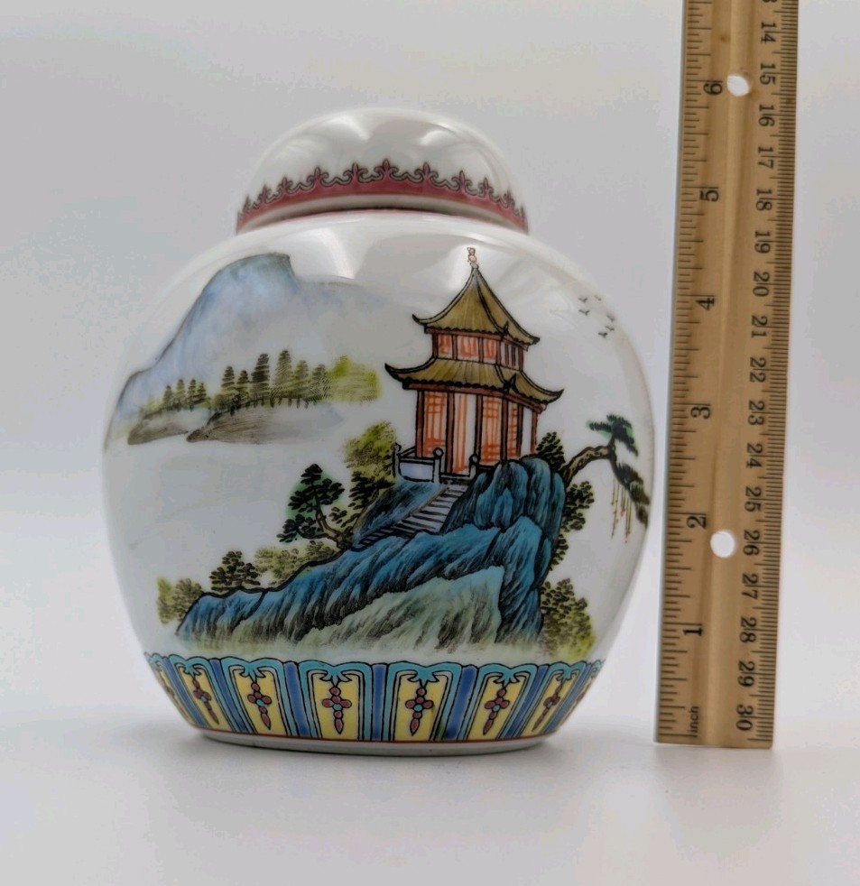 Chinese Jingdezhen Hand Painted Porcelain Ginger Jar Pagoda 6"