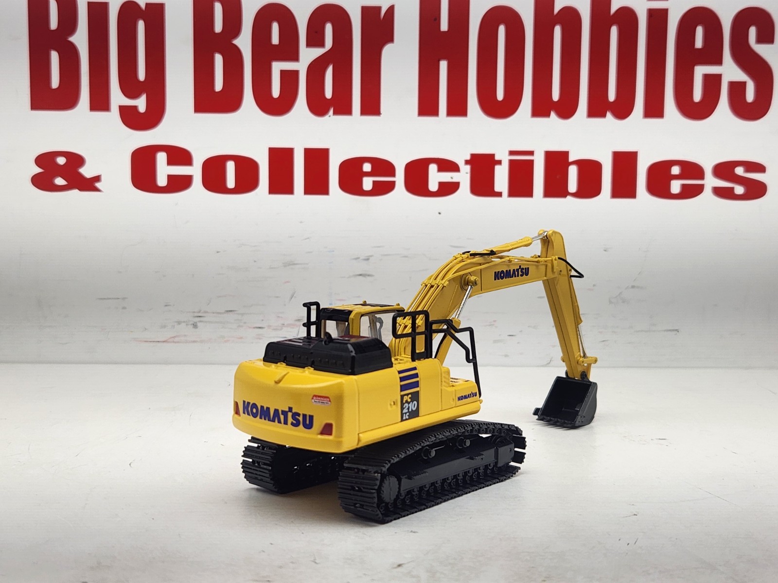 1/64 First Gear #60-0326 Diecast Komatsu PC210LC-11 Excavator