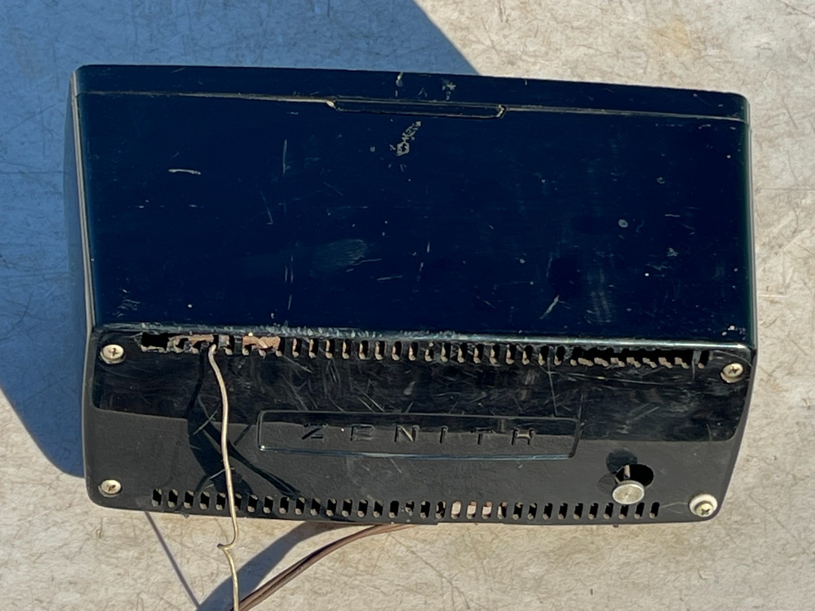 VINTAGE ZENITH STARTLIGHTER RADIO MODEL B515-Y NICE WORKING CONDITION