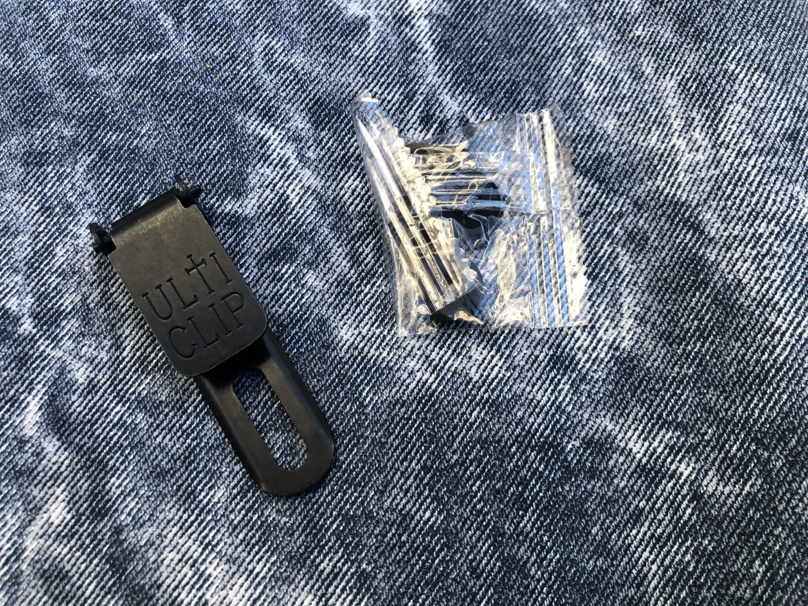 UltiClip Slim 2.2 Fixed Blade Clip for Belt-Less Carry