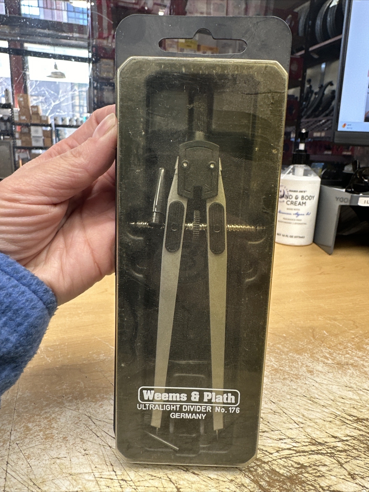 Weeks & Plath Ultralight Divider No. 176