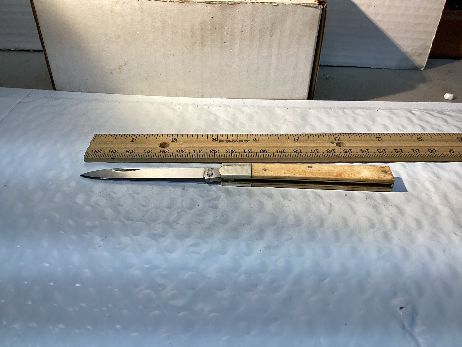 1980 Taylor Cutlery Japan Deluxe Elk Horn Doctor's Knife Smooth Bone