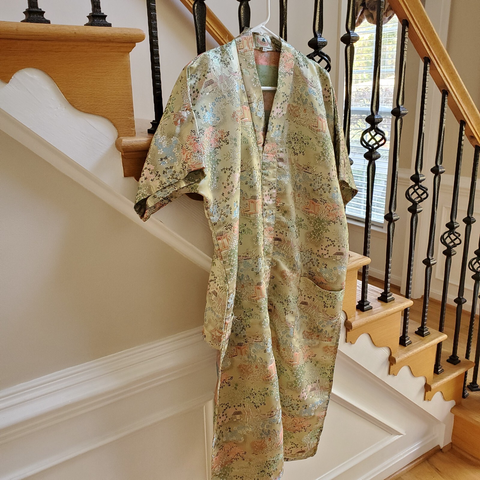 Greater Shanghai Hi-Low Kimono House Dress Vintage V-Neck Gold Brocade Size L