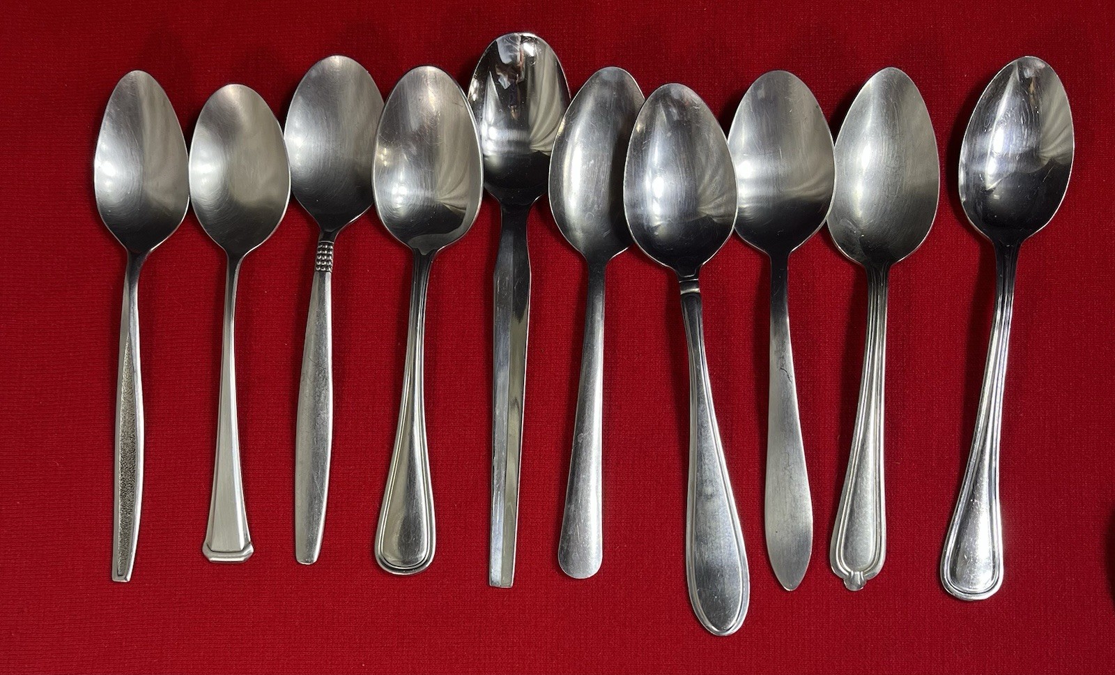 Lot 100 Assorted Stainless Steel Soup & Tea Spoons Flatware + 3 Serving Spoons