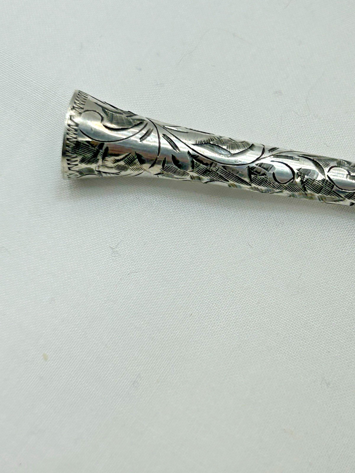 Unsigned 950 Silver Hand Etched Engraving Cigarette Holder 4-7/8" Vintage 9.8 gr