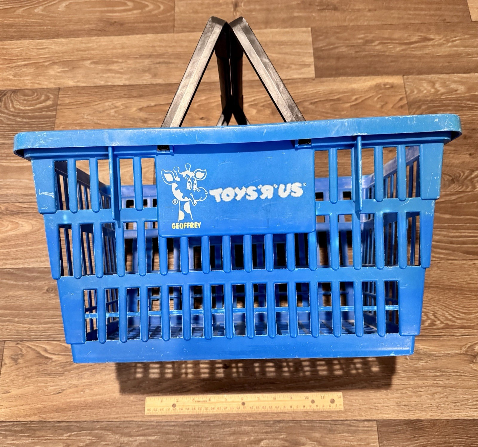 Vintage Toys R Us Blue Shopping Basket Rare Geoffrey