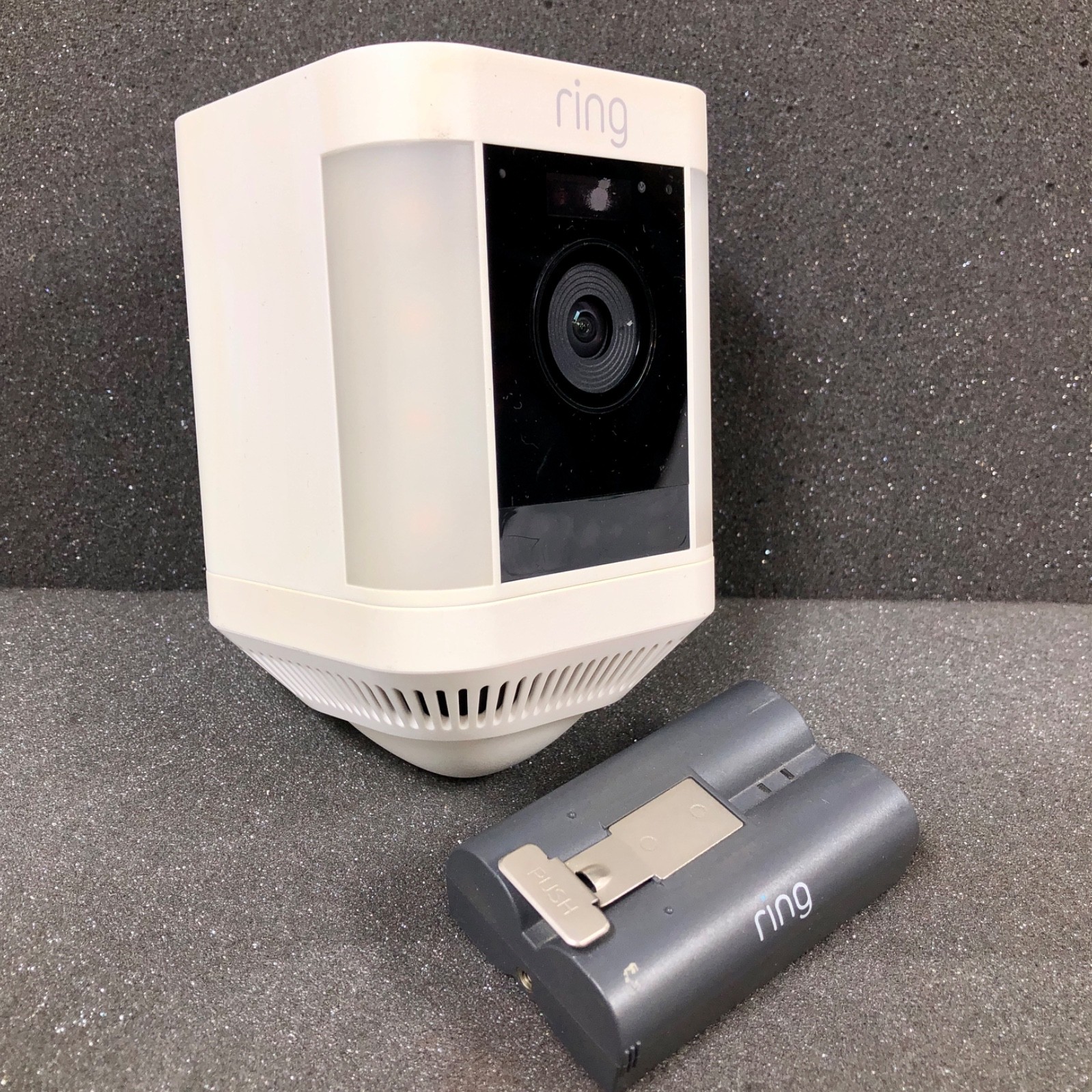 Ring - Spotlight Cam Plus Wireless 1080p Battery Camera - White NO MOUNT