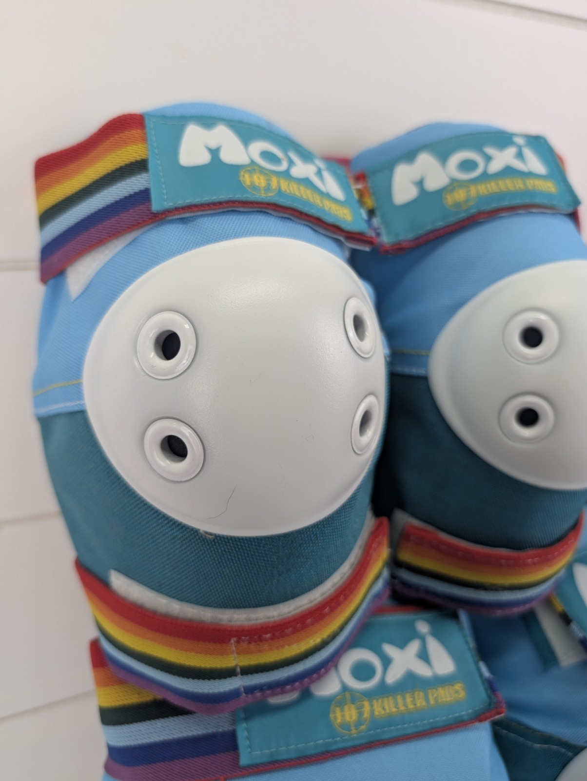 Moxi 187 Killer Pads Roller Skate Pad Set Knee Elbow Blue Rainbow Stripe