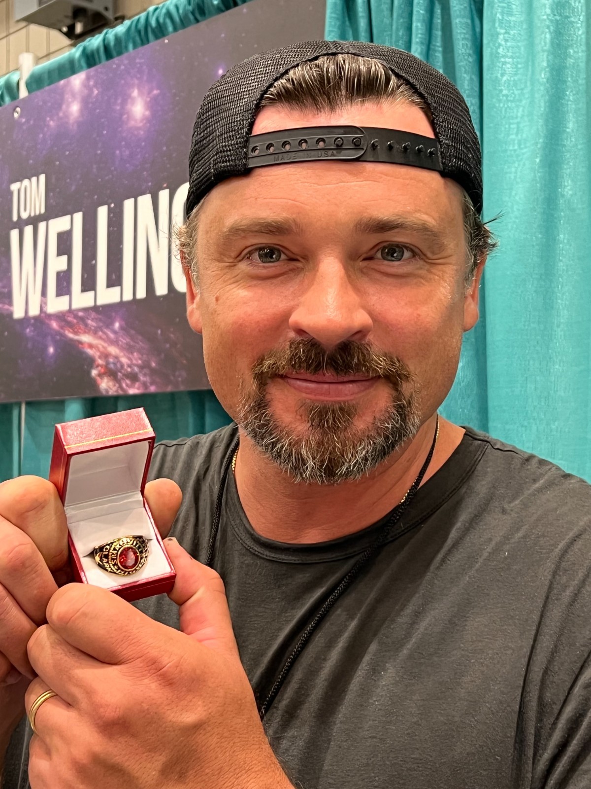 Superman Smallville red Kryptonite Class ring prop replica Tom Welling Clark