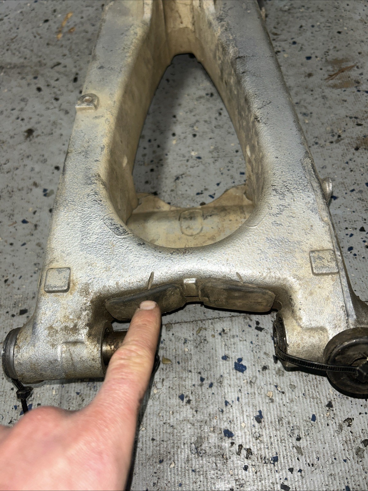 99-04 Honda TRX400EX TRX 400EX OEM SWING ARM SWINGARM 3004