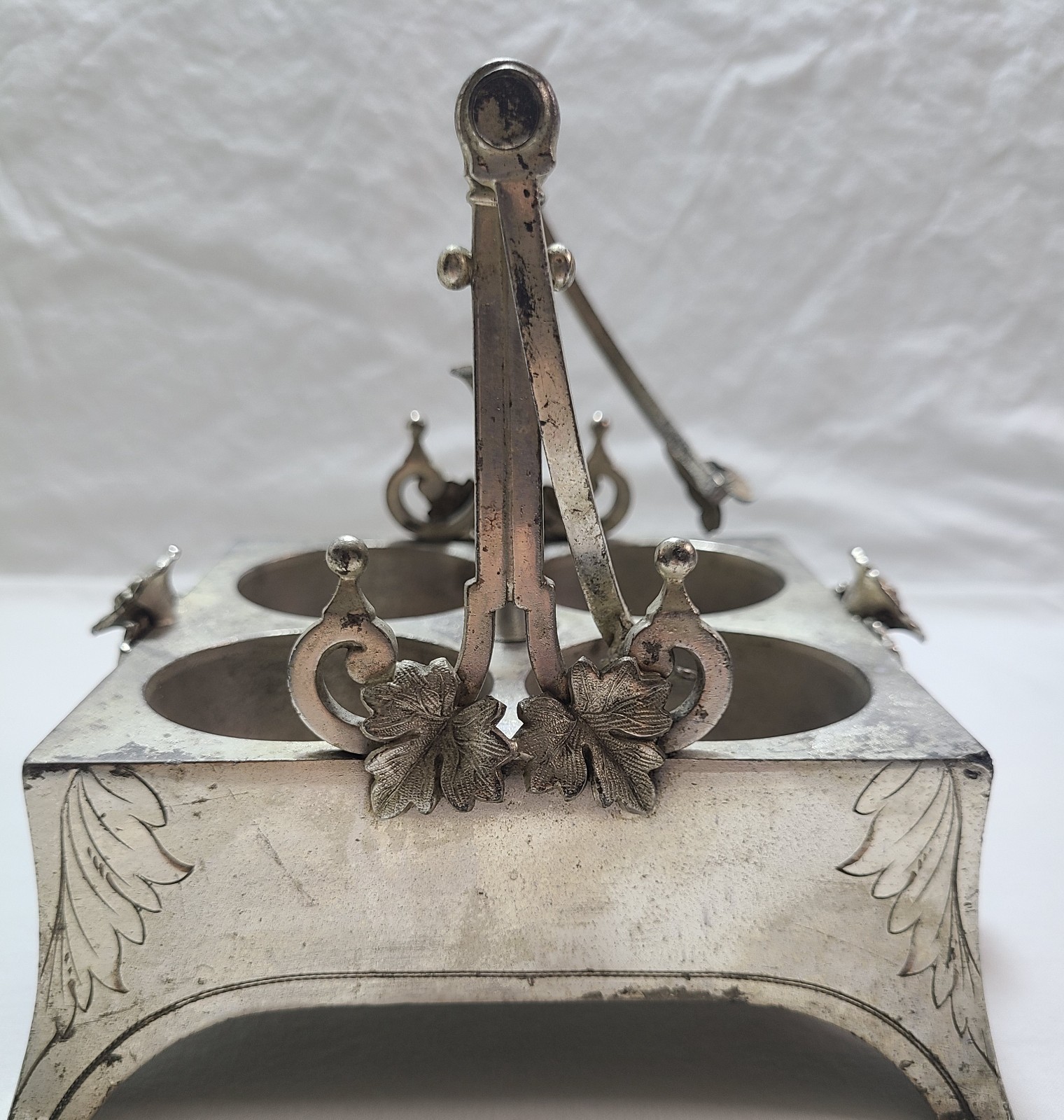 Antique Simpson Hall Miller Silverplate Pickle Castor Frame Ornate Needs Work