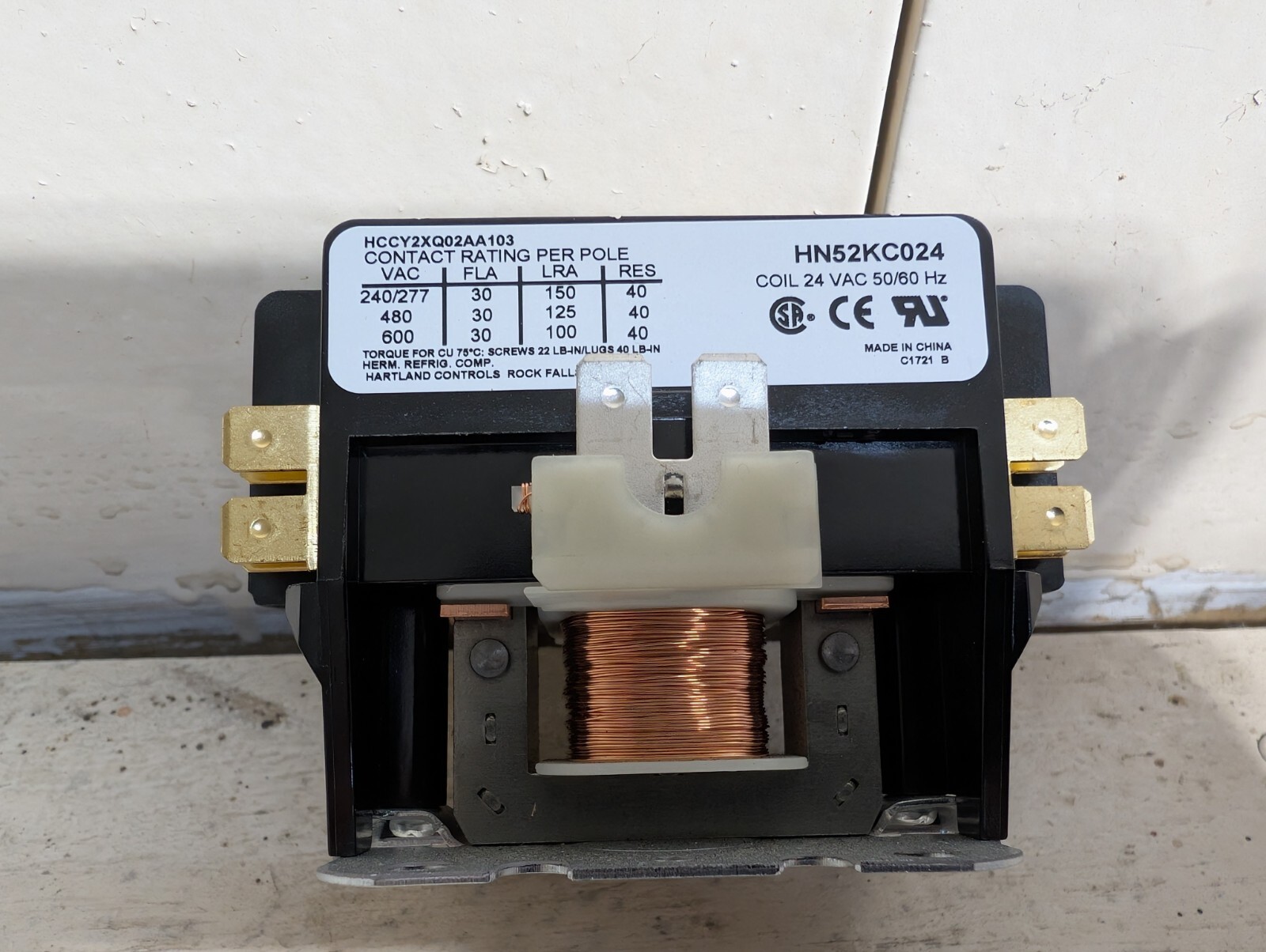 Carrier HN52KC024 Contactor Black 600 Volt 30 Amp 2-Pole Coil 24VAC 50/60Hz