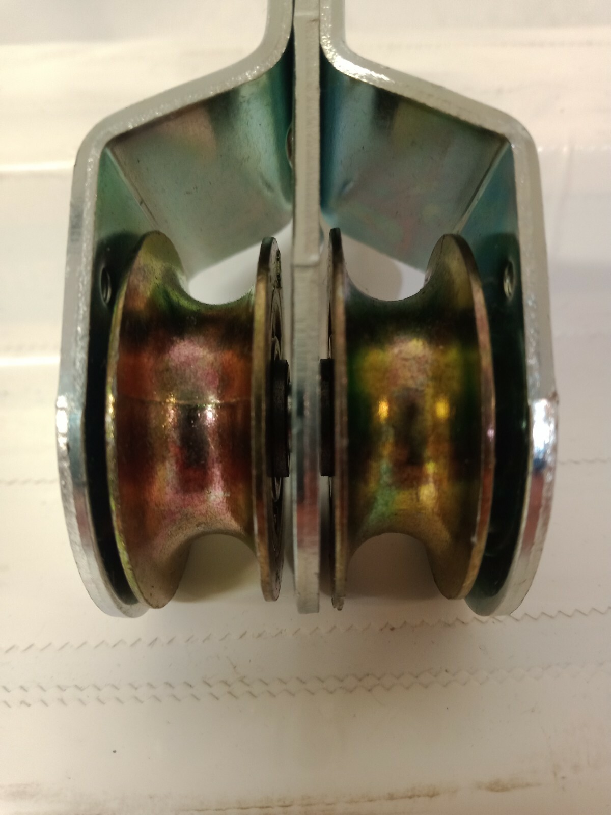 Fixed Double Pulleys in Zinc 1-1/2" National Hardware N199-810 3214BC