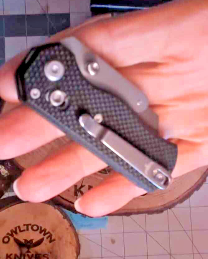 NEW Spring4th Sling Cutter Box cutter knife with button lock action. 440, G10