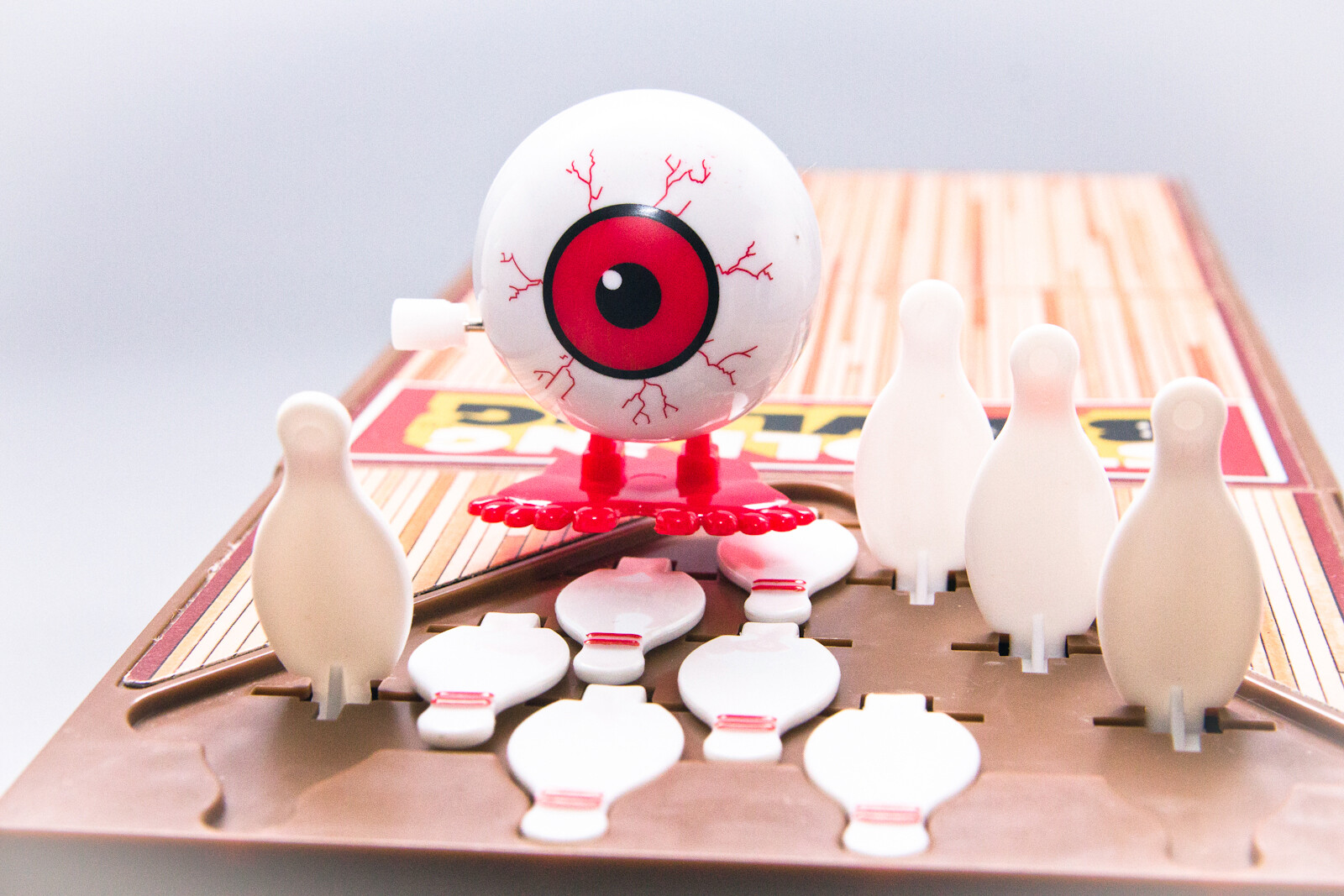 1 Replacement Wind-Up EYE BALL Toy ONLY for Vtg 1980 TOMY Strolling Bowling Game