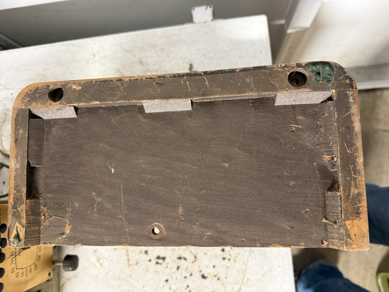 1939 PHILCO Radio model 39-7 push button tube wood tabletop