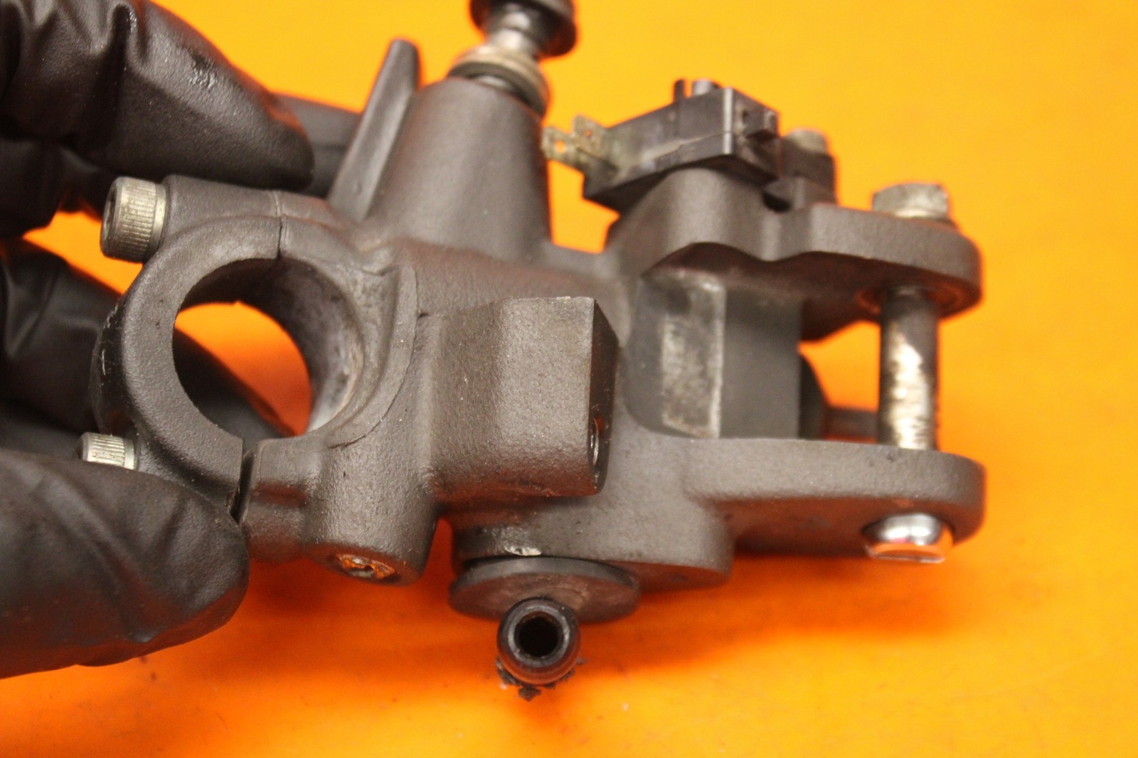 17-26 2018 KAWASAKI NINJA ZX6R OEM FRONT BRAKE MASTER CYLINDER