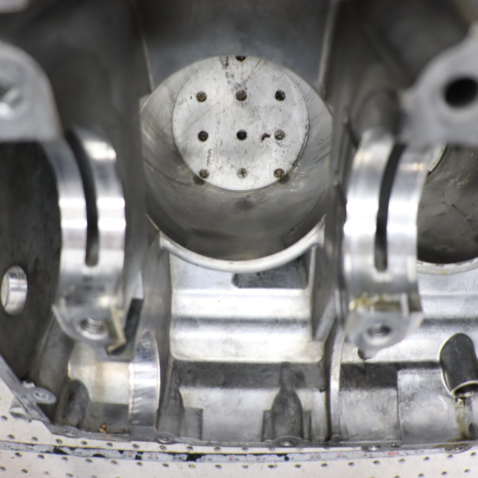 POLARIS SPORTSMAN XP 850 CRANKCASE ENGINE CASE 2204054; 2204957; 5632167 CORE