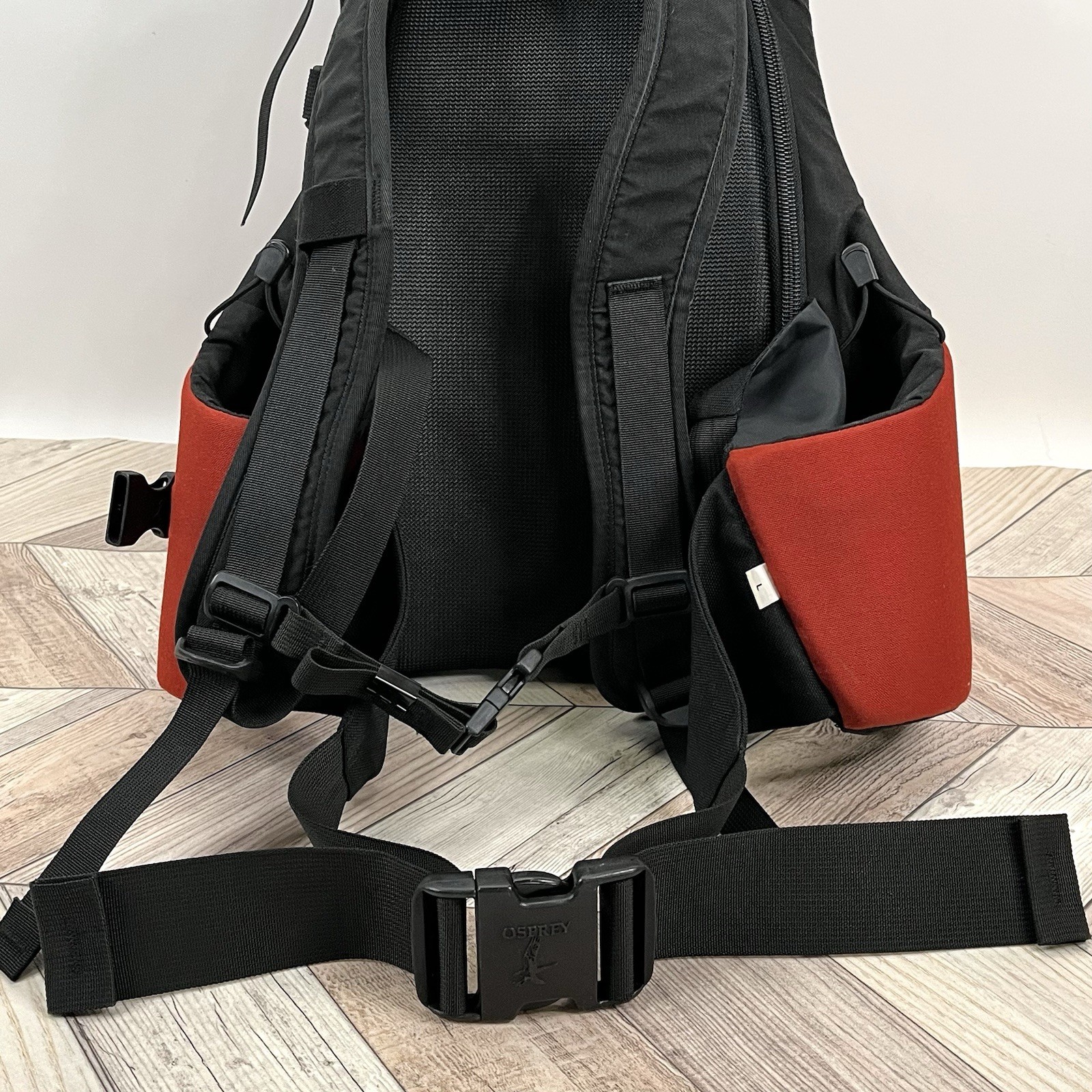 Osprey Skylark Backpack Colorado USA Orange Black Waist & Shoulder Strap Large