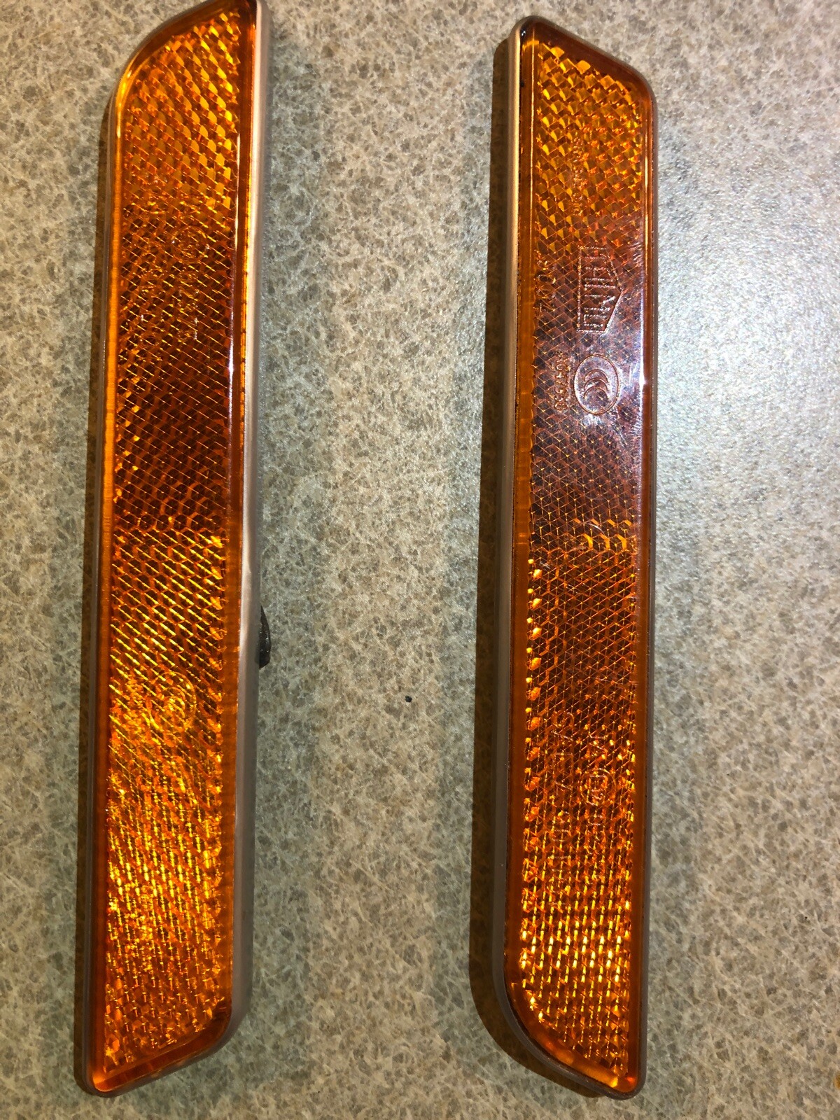 Harley Davidson front forks lower leg Fork Leg Reflectors 59481-00 59482-00