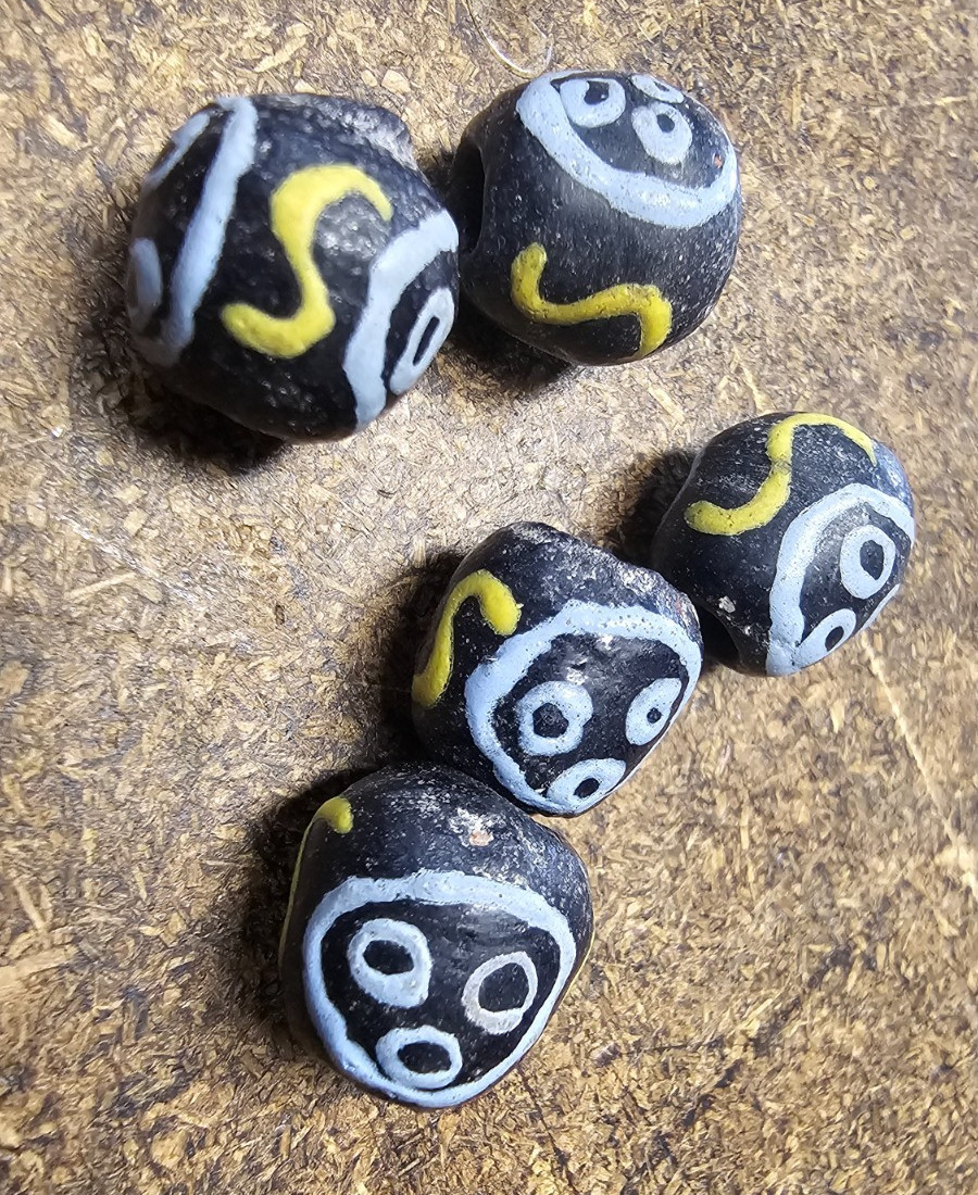 5 Baule Face Venetian Trade Beads