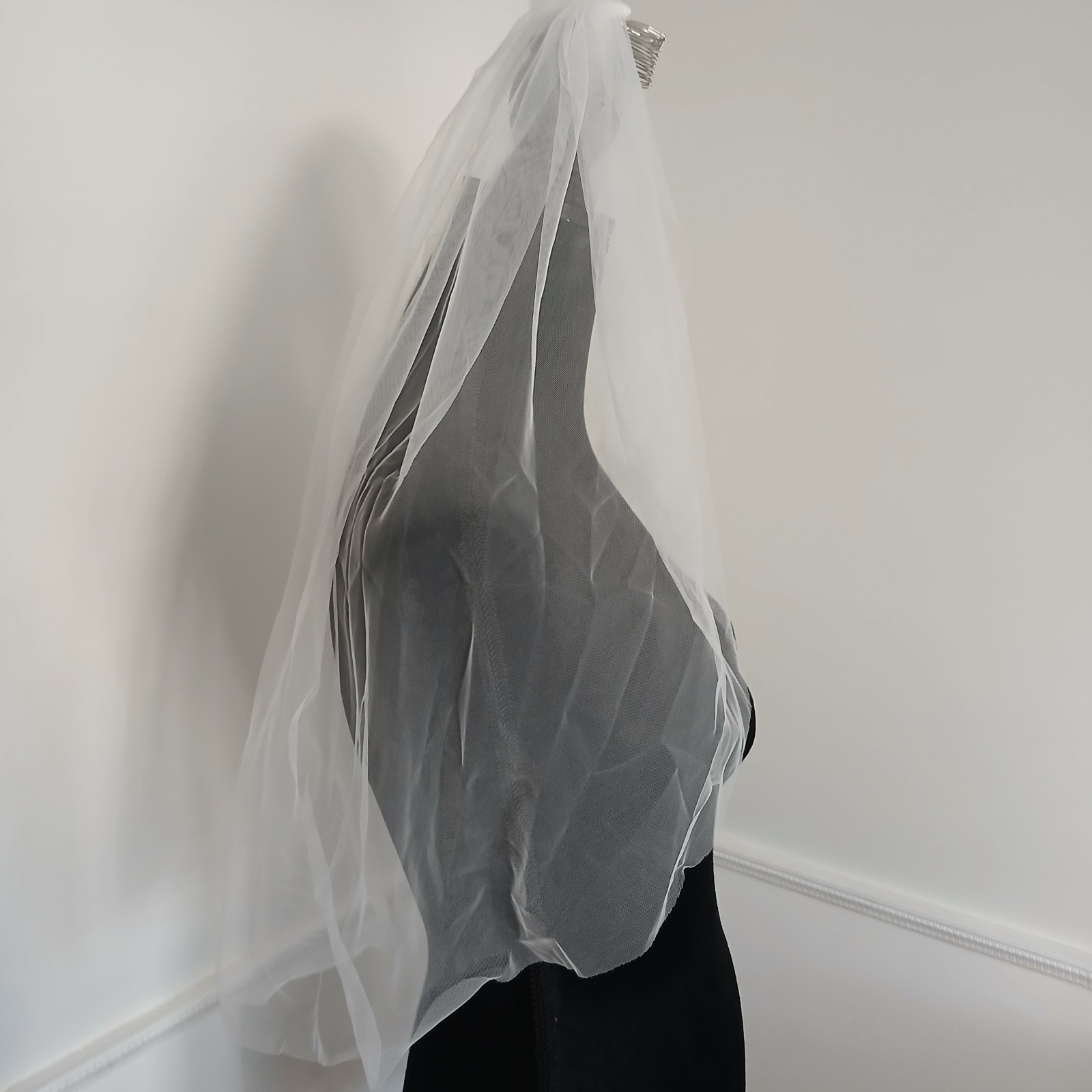 White Tulle Classic 1 Tier Short Bridal Veil with Comb Wedding Veil