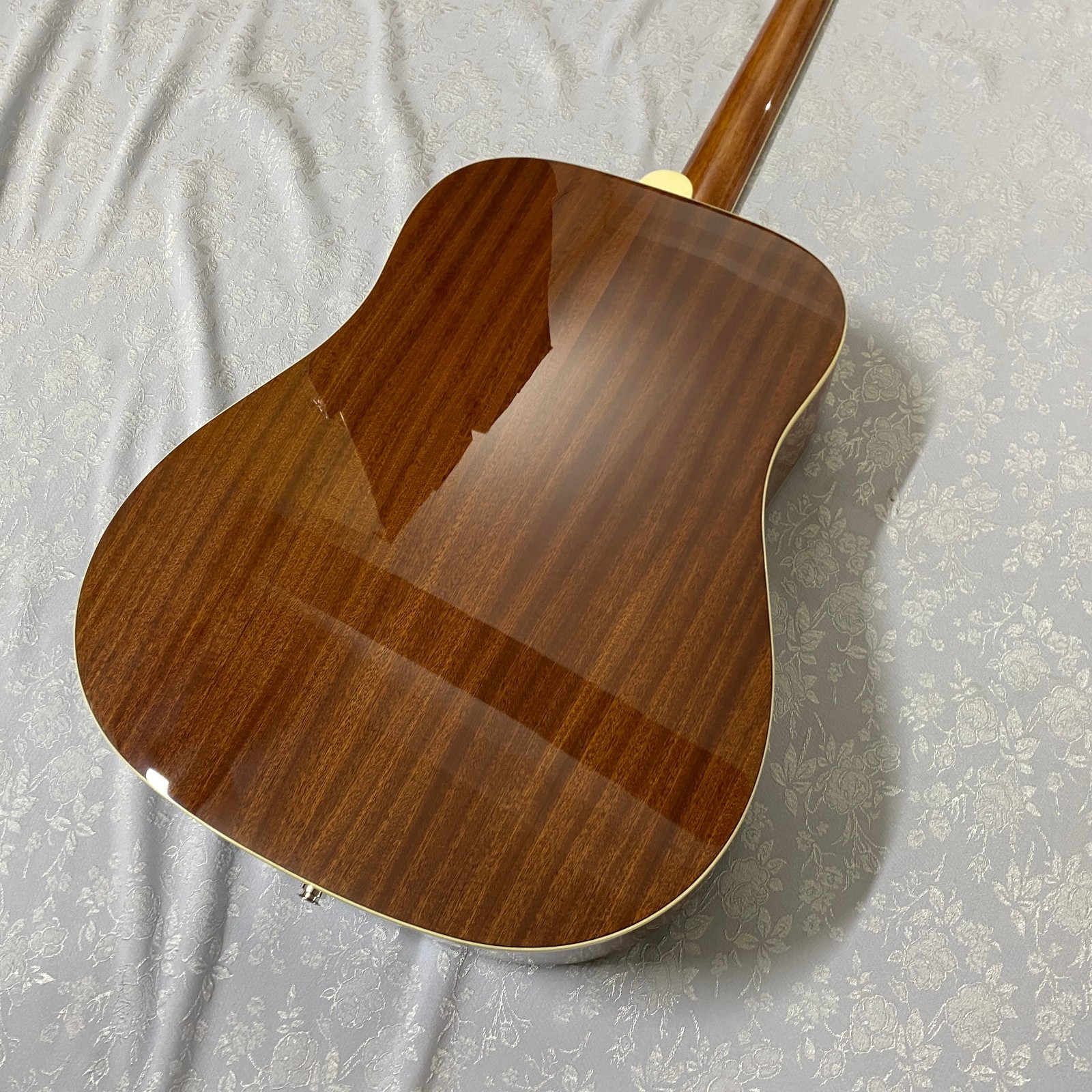 TS Hummingbird Acoustic guitar with pickup Solid spruce top real photo