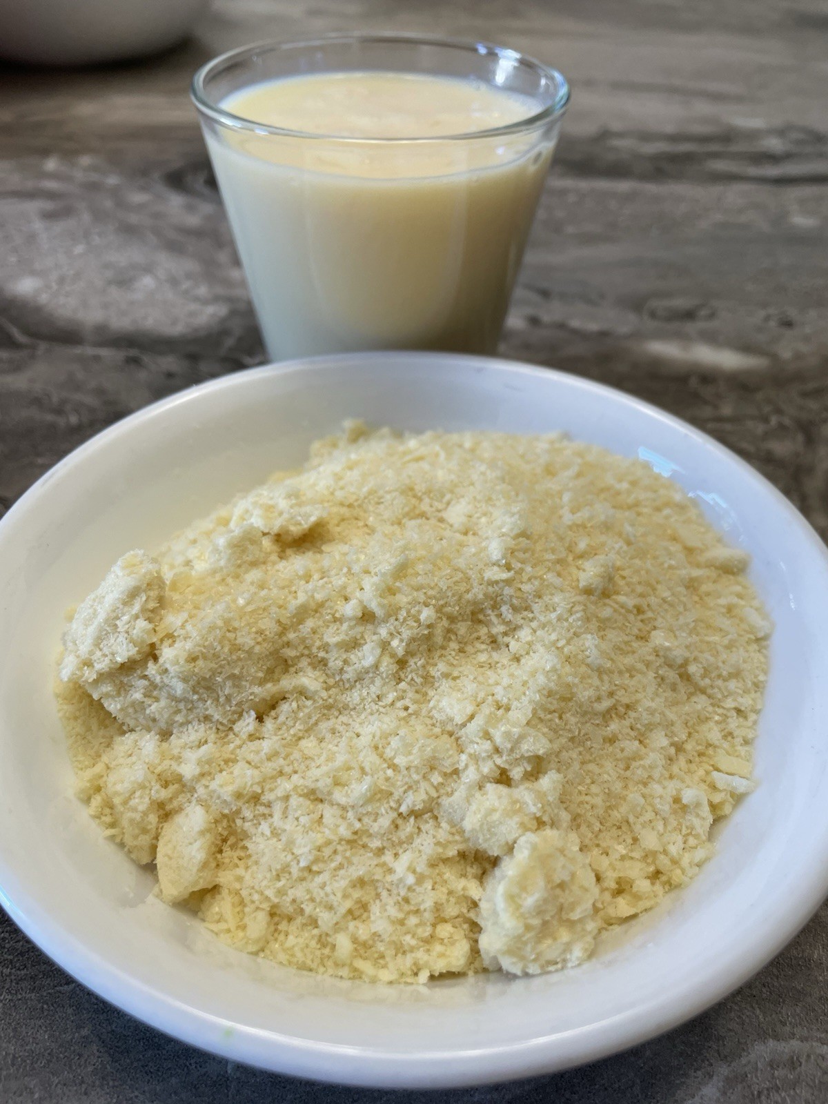 100% BovineRaw Freeze Dried Colostrum Powder High IgG 60-80 mg/ml Immunoglobulin