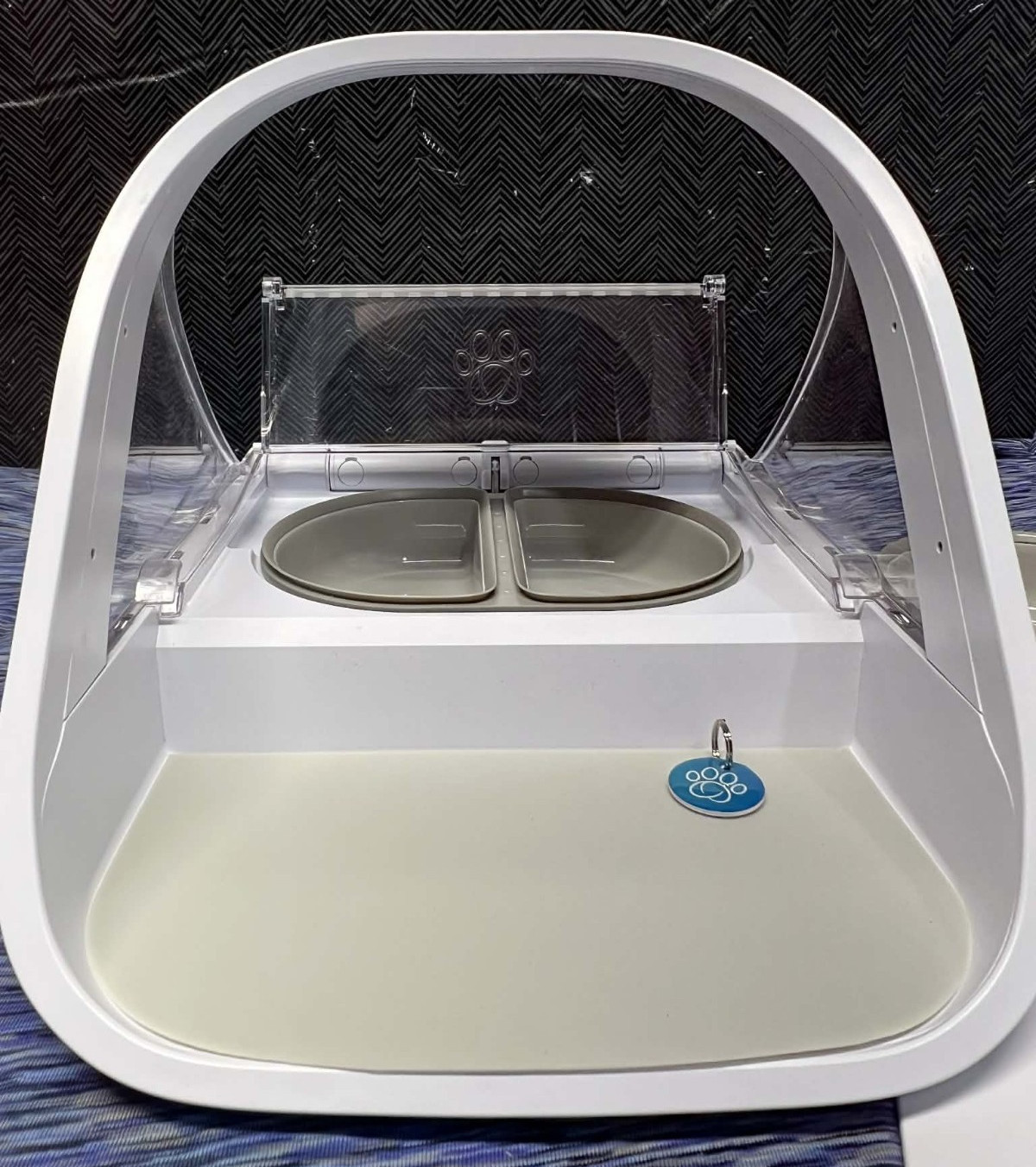 NEW Sure Petcare SureFlap SureFeed Microchip Automatic Pet Feeder S1-2