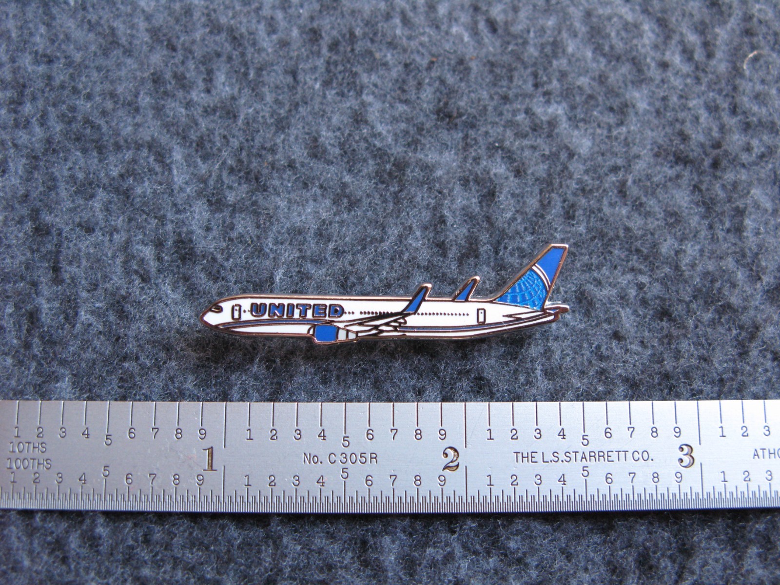 UNITED AIRLINES / UAL BOEING 767 PIN