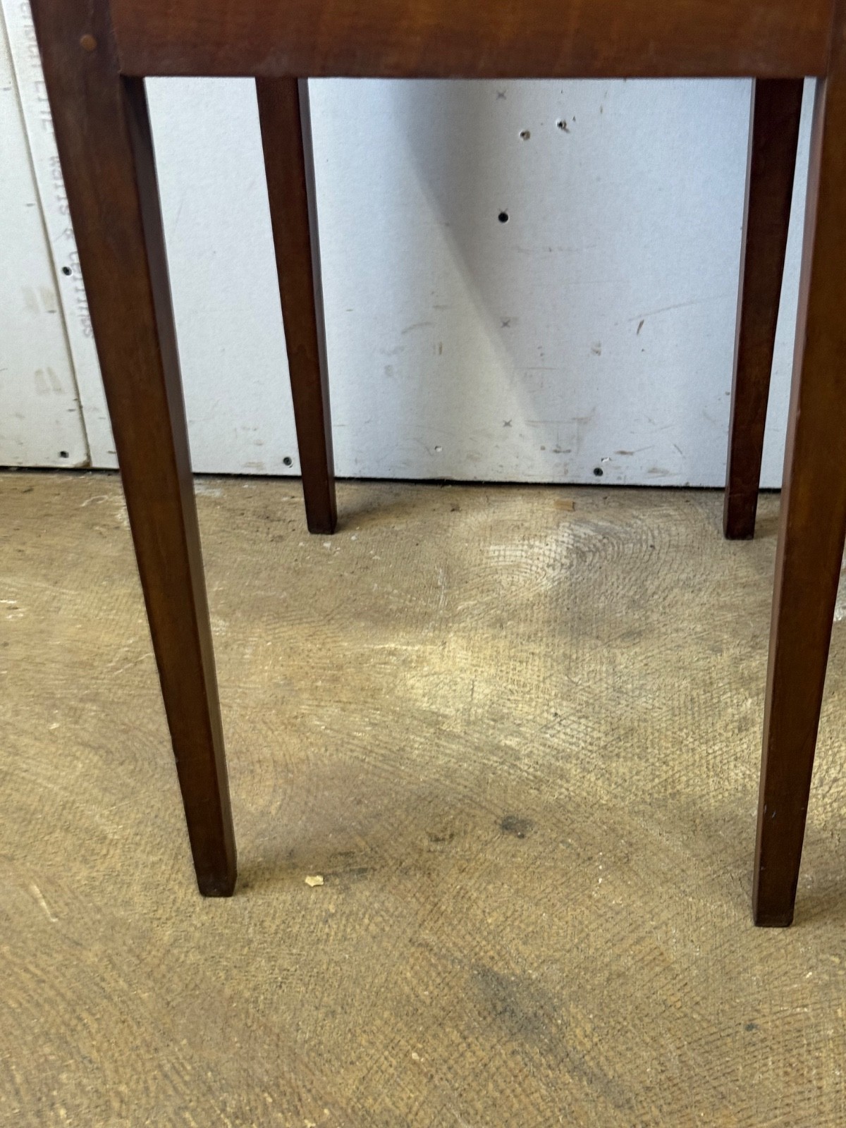 antique country Hepplewhite figured walnut night stand table 1800 farmhouse