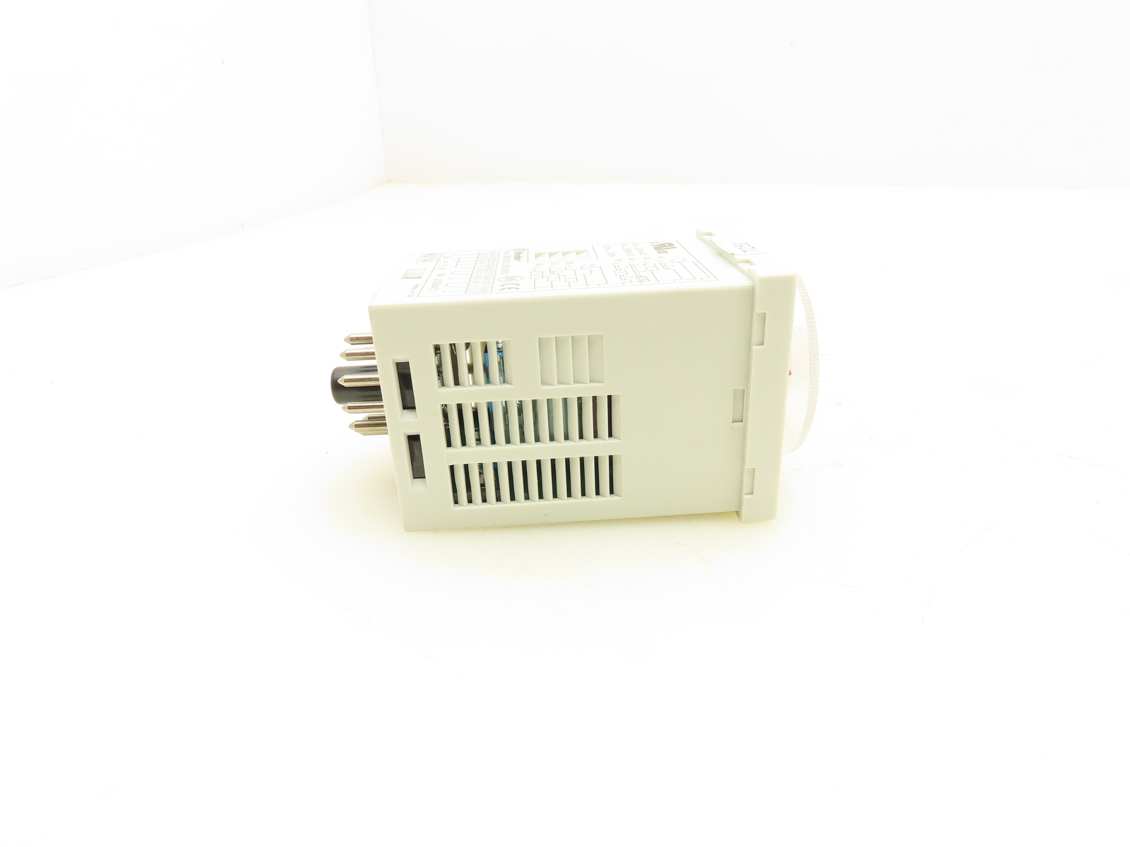 Finder 88.02 Multi-Voltage Plug-In Timer Socket Relay Base 0.5sec-100hr