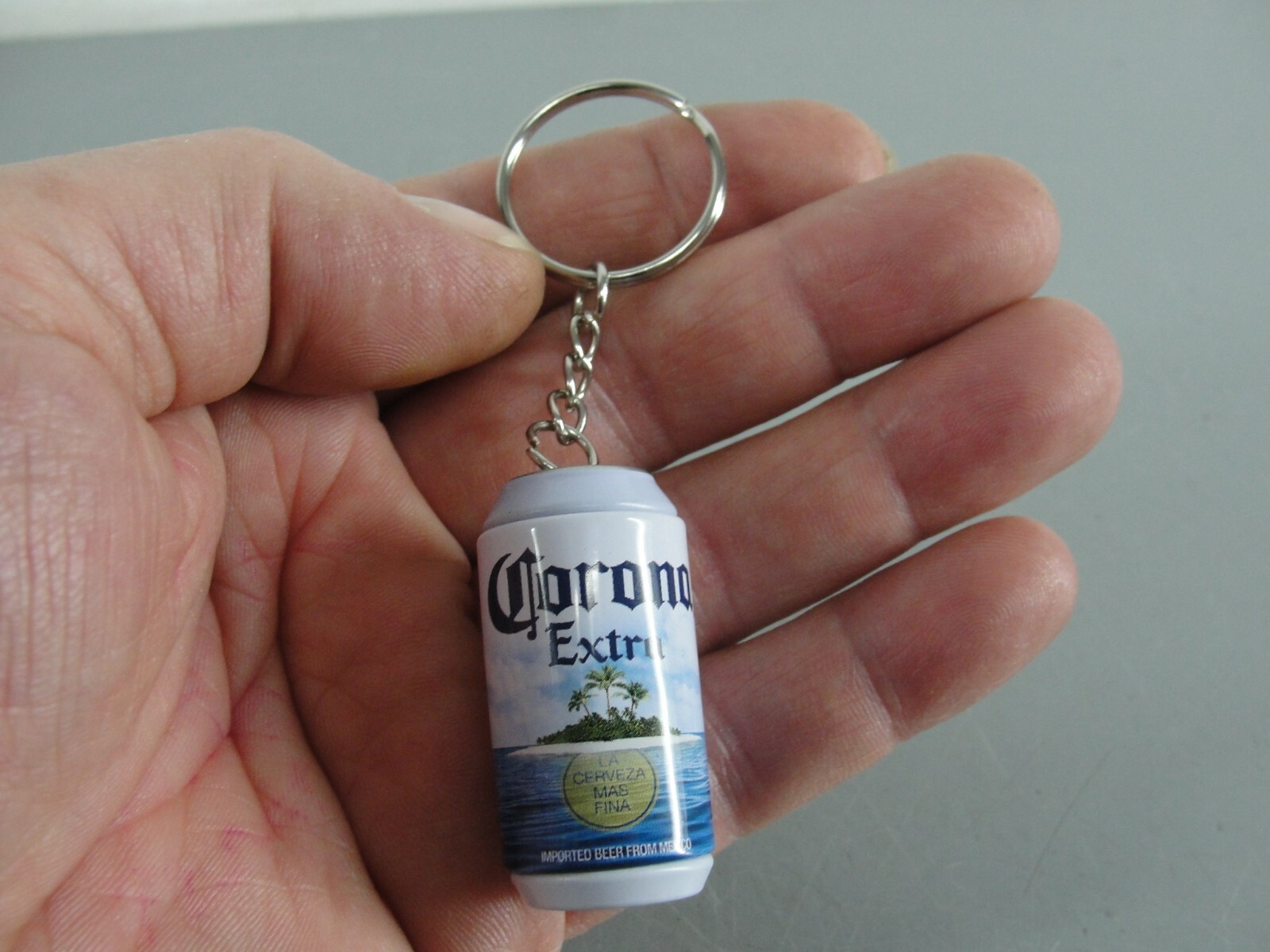 CORONA EXTRA 👑 MINI BEER CAN BEACH IN A STEEL CAN KEYRING KEY CHAIN CHARM NEW
