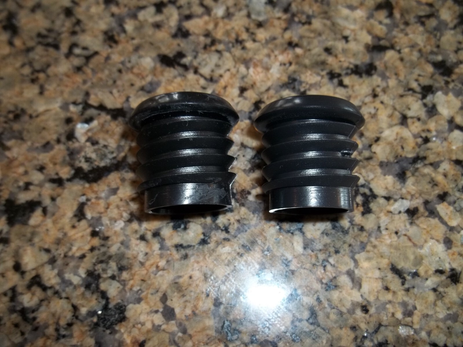 SCHWINN AIR DYNE AD3 AD4 HANDLEBAR GRIP PLUGS BLACK NEW ALL MODELS EXCEPT 1STGEN