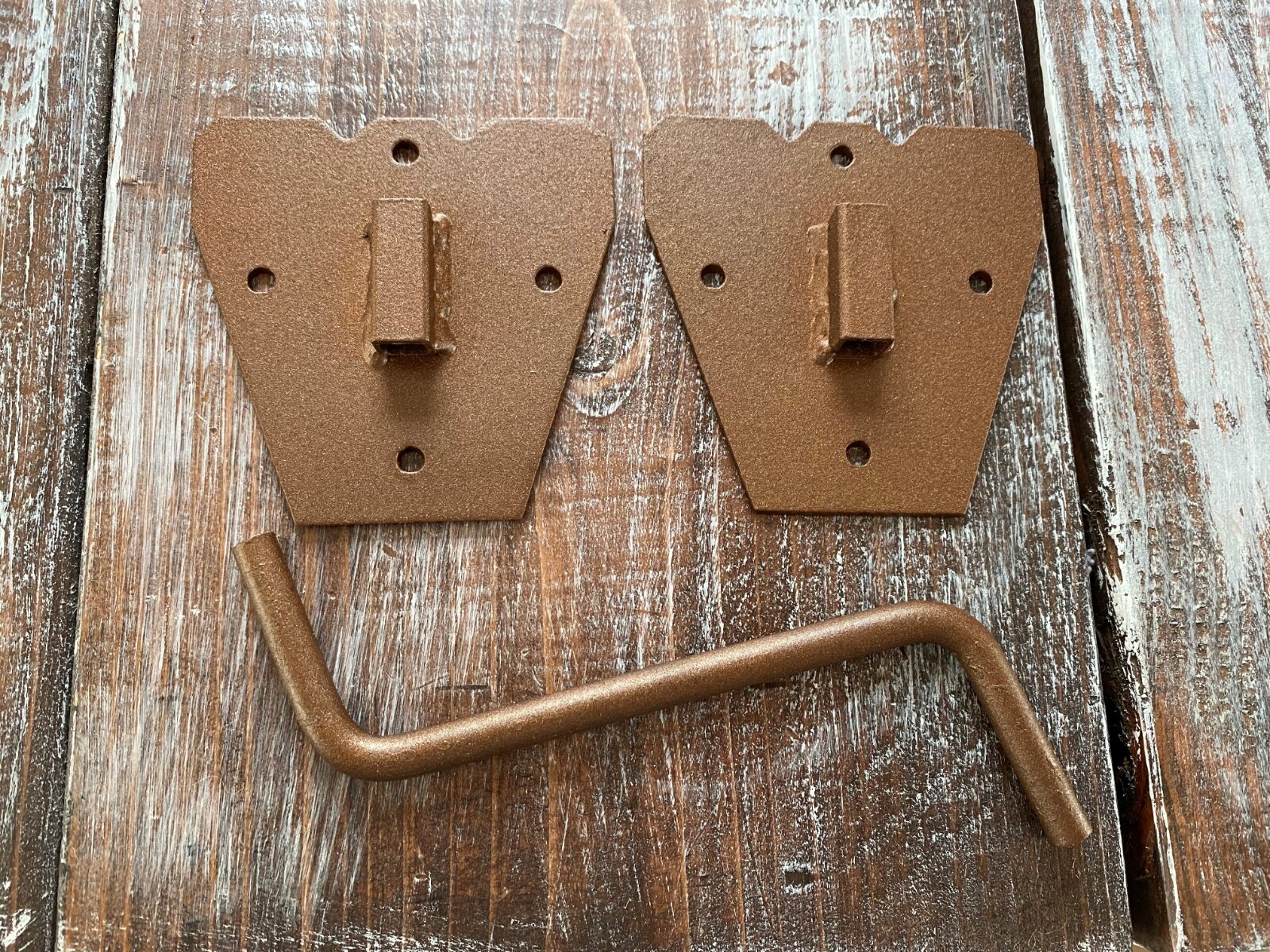 Amazeen Outdoors Adjustable Shoulder Mount Wall Hanger Whitetail Deer Mule