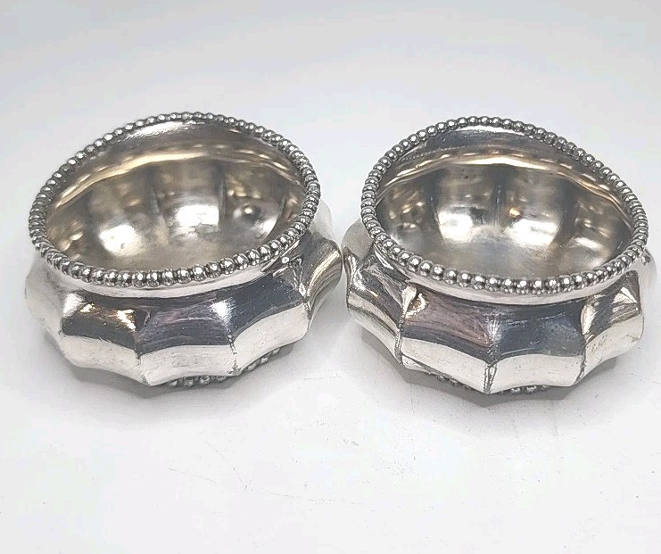 Antique Meriden B Company Pair Of Silver Plated Open Salt Cellars Fluted Design