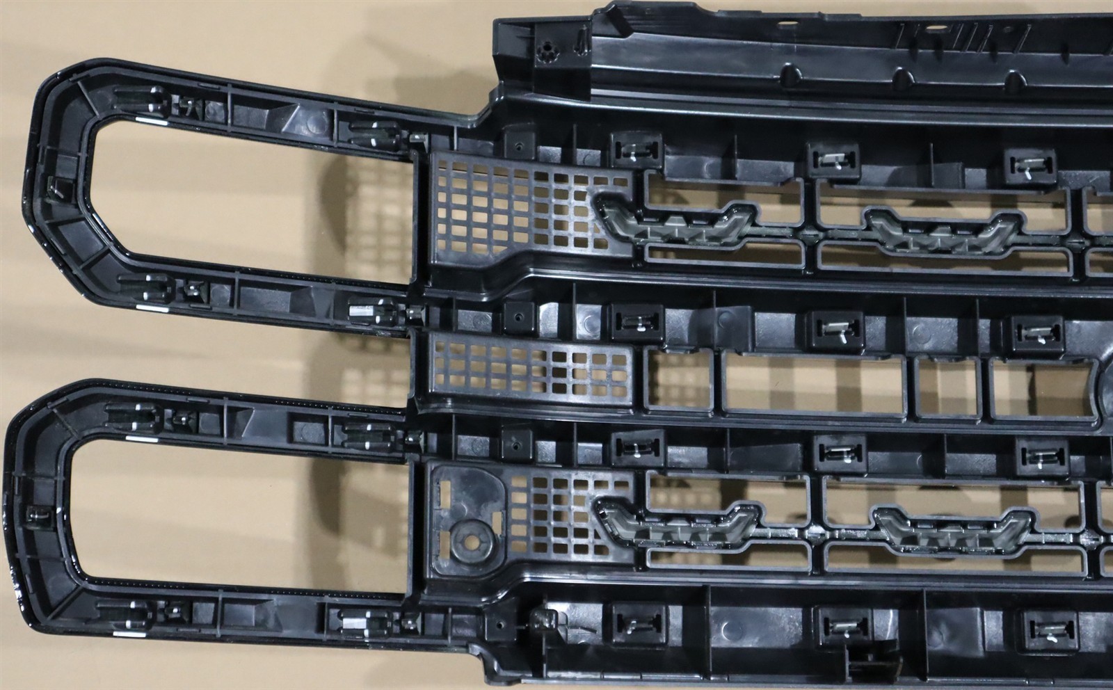 OE 23-26 Super Duty Front Grille BLACK APPEARANCE PACKAGE Blacked-Out PC3Z8200KA