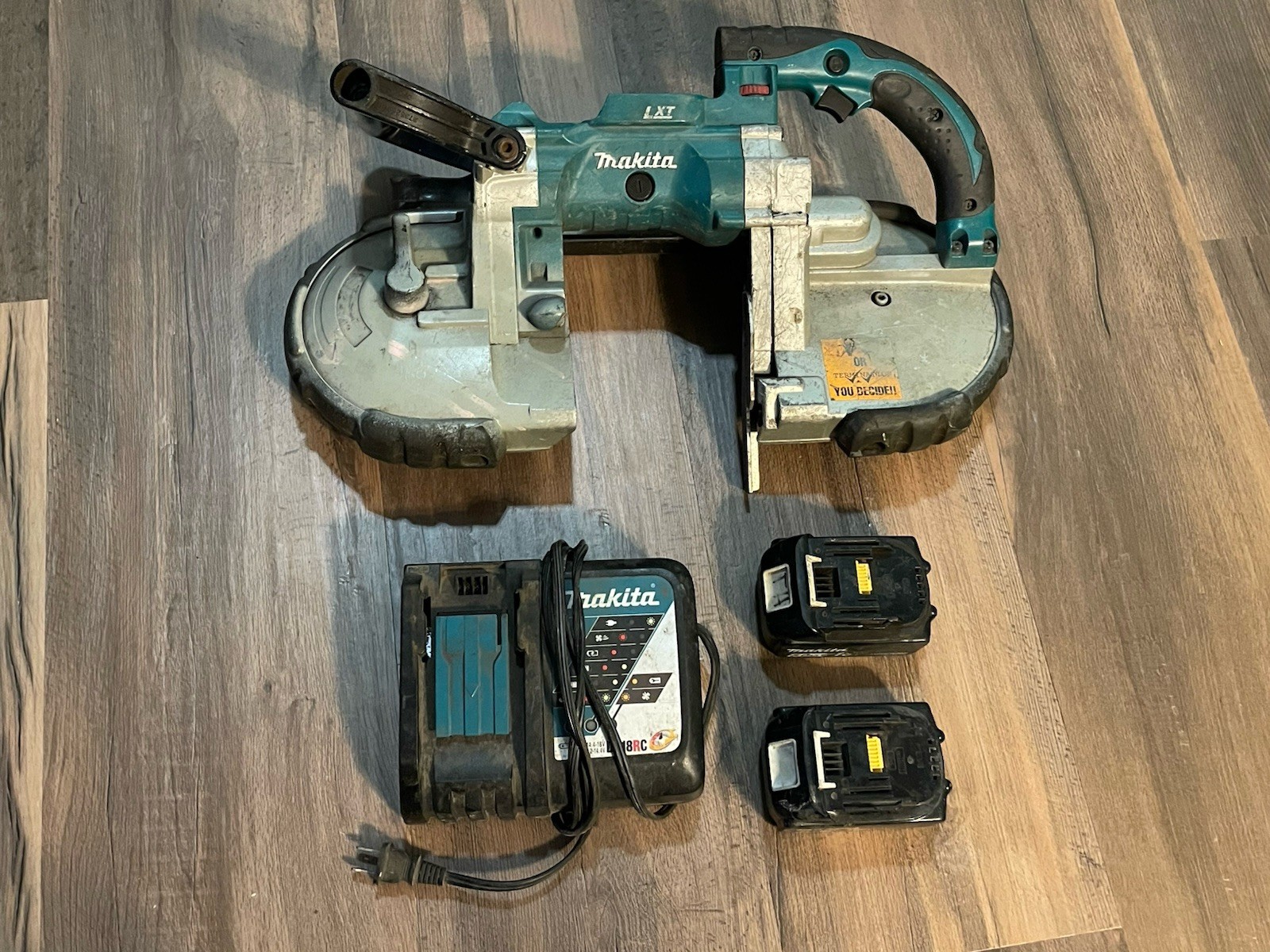 MAKITA XBP02 18V Portable Bandsaw w/ Charger, & (2) 5ah Batteries