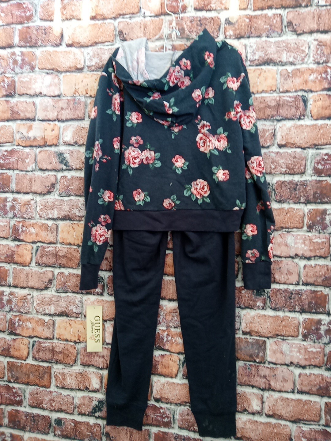 Guess Girls 2 Pc Set Size 8 New with Tags Free Shipping