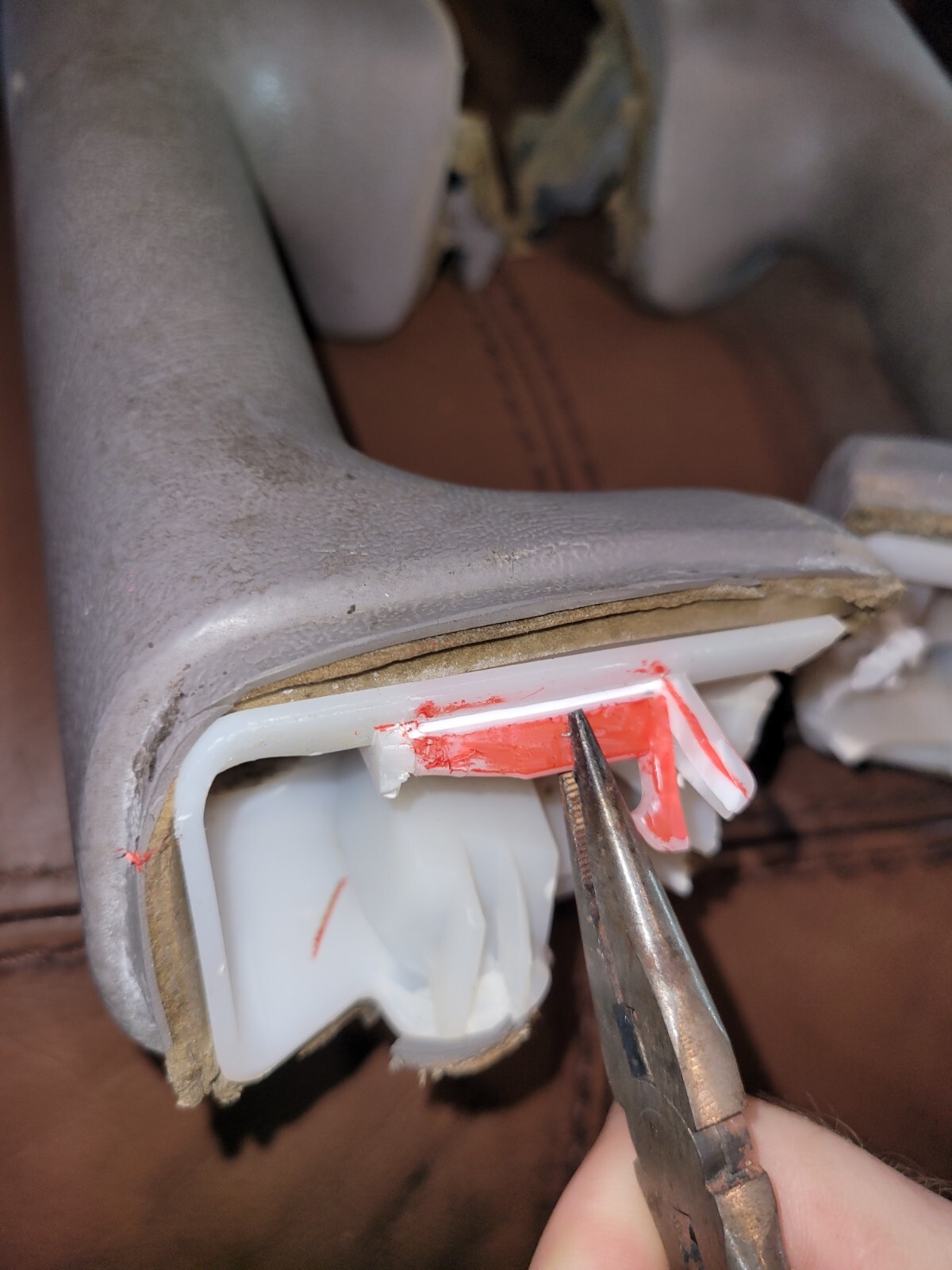 03-06 Sierra Silverado Tahoe Yukon Door Panel Arm Rest Repair Pull PAIR