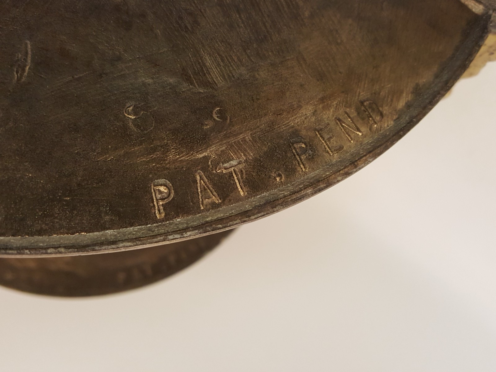 Vintage midcentury Moroccan gold gilt metal drinks table accent 2 tier 7184