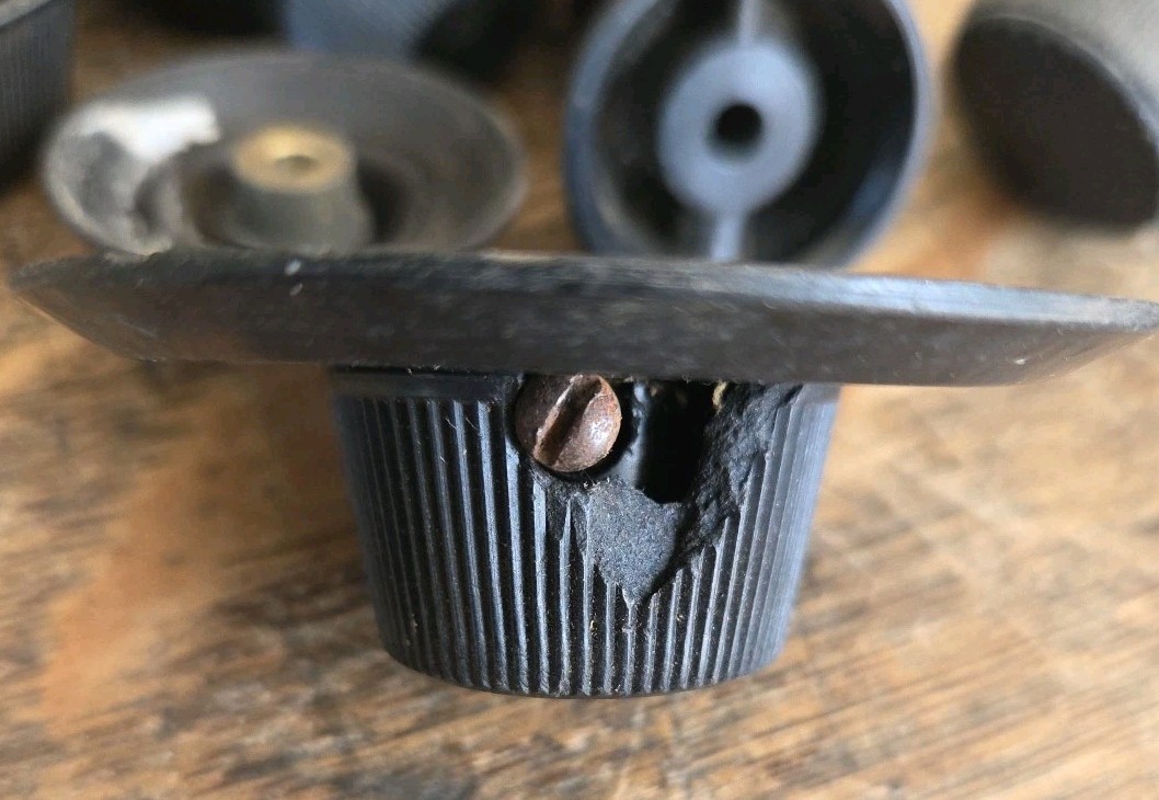 Vintage Lot Of Radio Tuning Condensers, Rheostats, Knobs Etc. Early Radios