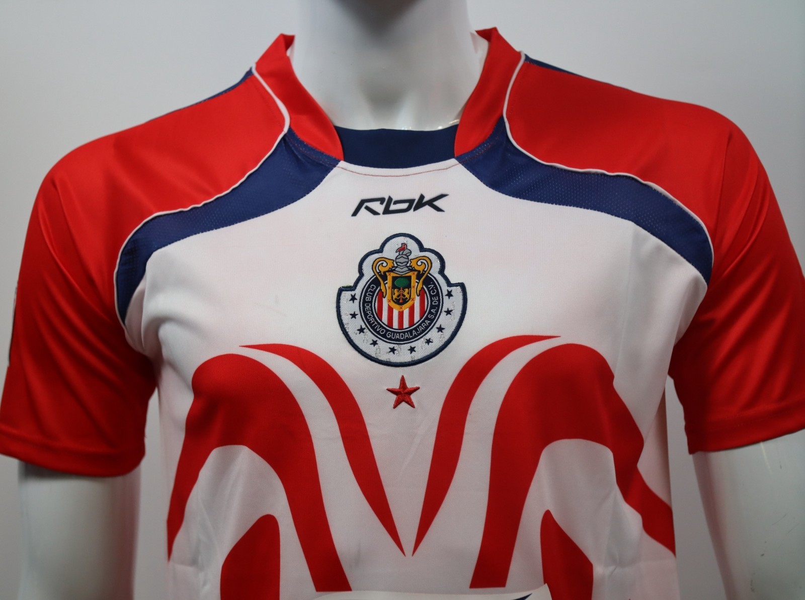 CHIVAS RETRO LOCAL 06/07 (Talla Reducida) slim fit LEER DESCRIPSON