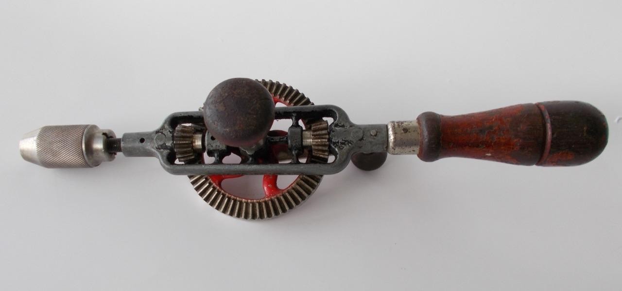 Vintage Millers Falls No 5A Eggbeater Hand Drill w/Bit Storage & Bits