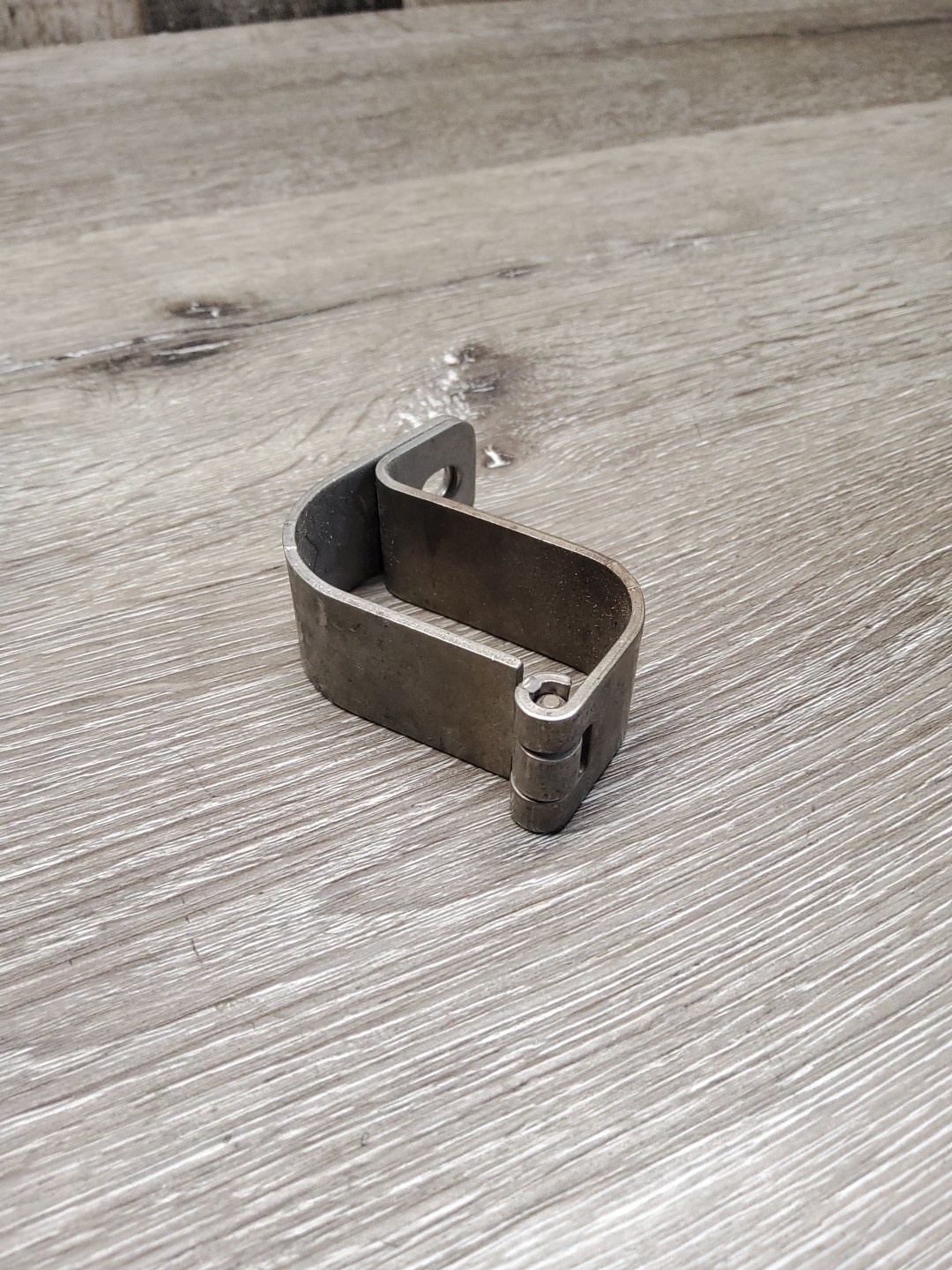 09-24 Harley Davidson Touring Exhaust Headers Crossover Mount Bracket 66861-09A