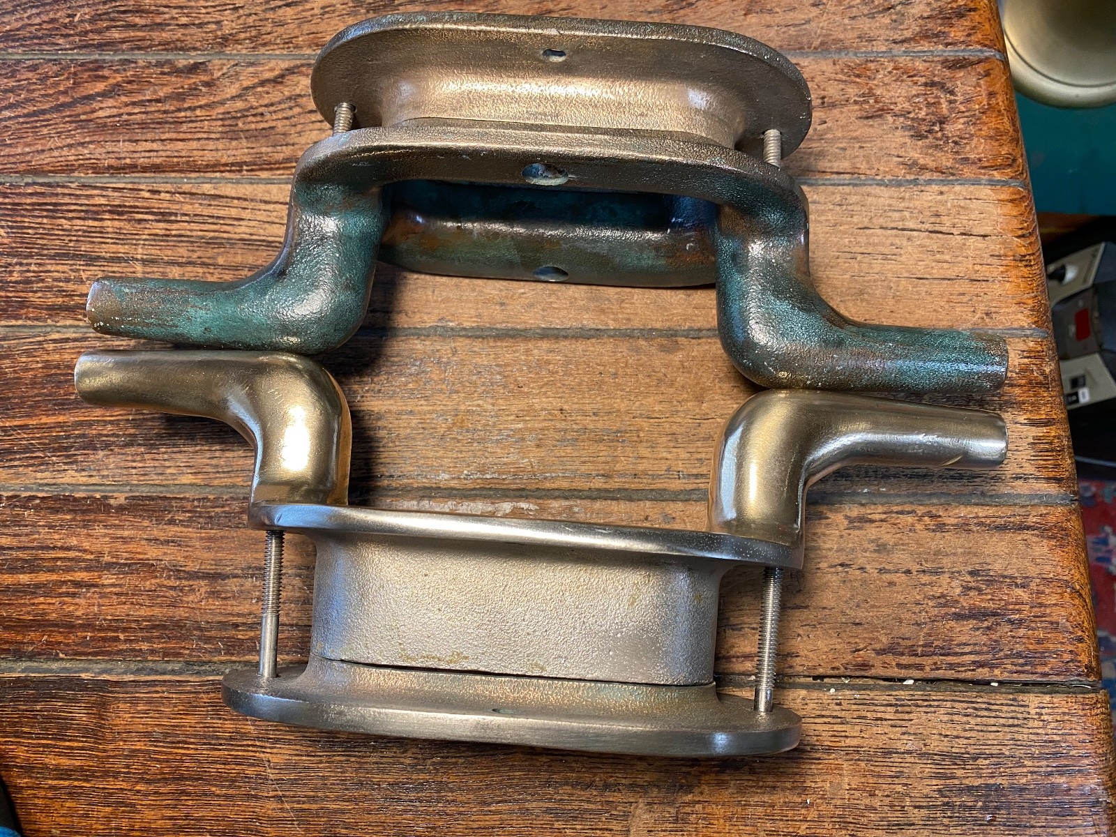 VINTAGE CAST BRONZE COMBINATION CLEAT/HAWSE HOLE 12" LONG (2 avail)