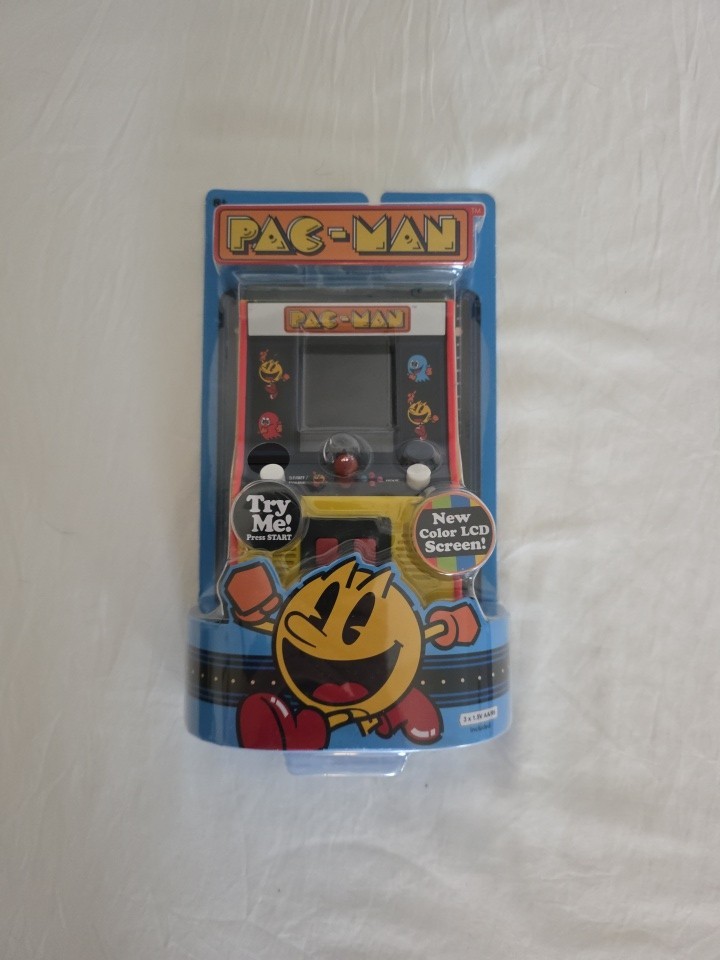 Pac-Man Handheld Retro Mini Arcade Classic Working Basic Fun Bandai Namco Fun