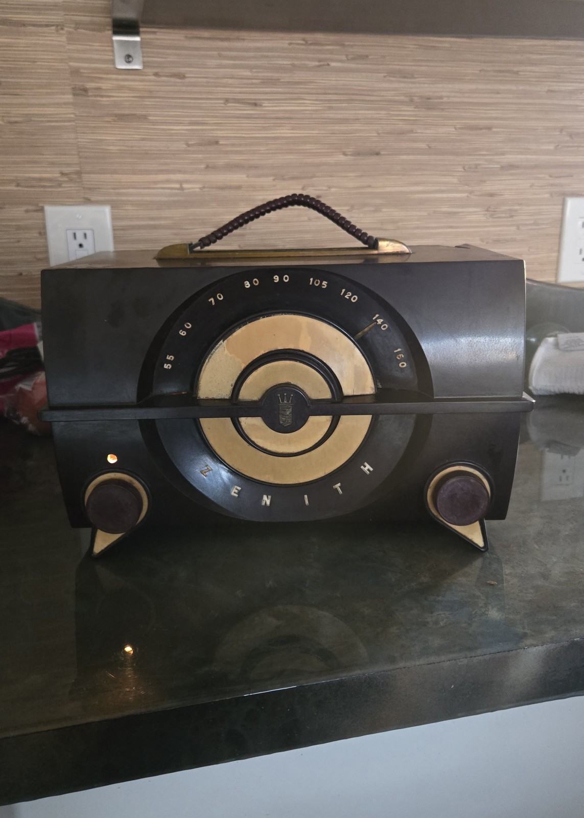 Vintage MCM Zenith Model J615 AM Tabletop Tube Radio POWERS ON/PARTS See Photos