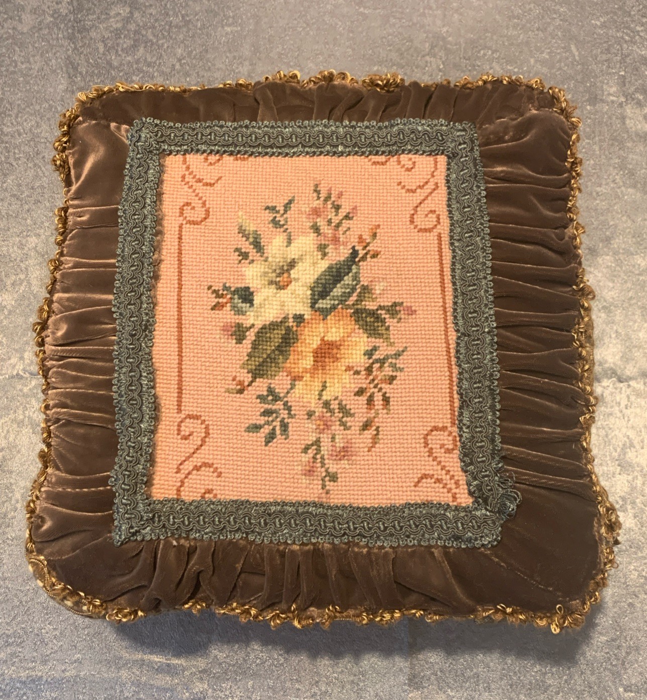 Vtg Cast Iron Ottoman Footstool w/Floral Needlepoint Design & Fringe